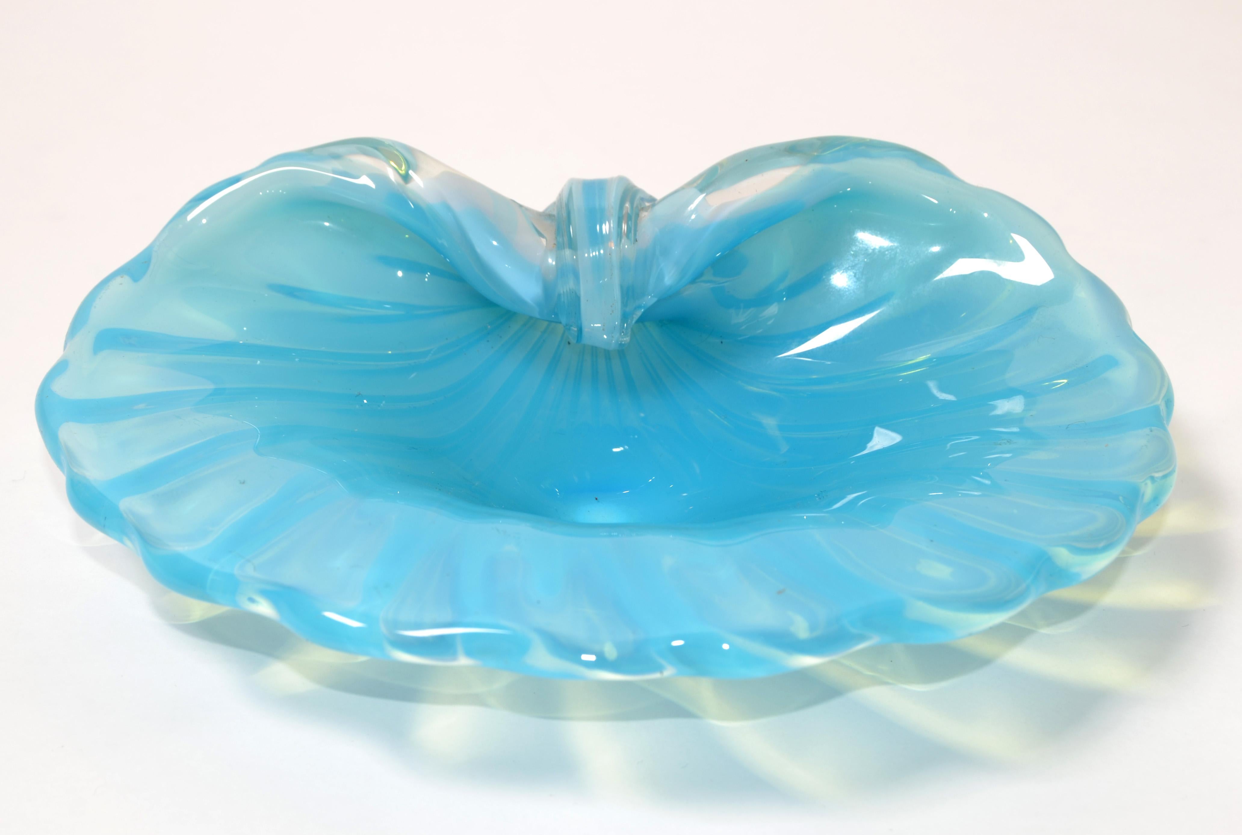 Hand-Crafted Italian Blown Murano Glass Blue Goldenrod Clam Shell Shaped Catchall Bowl For Sale