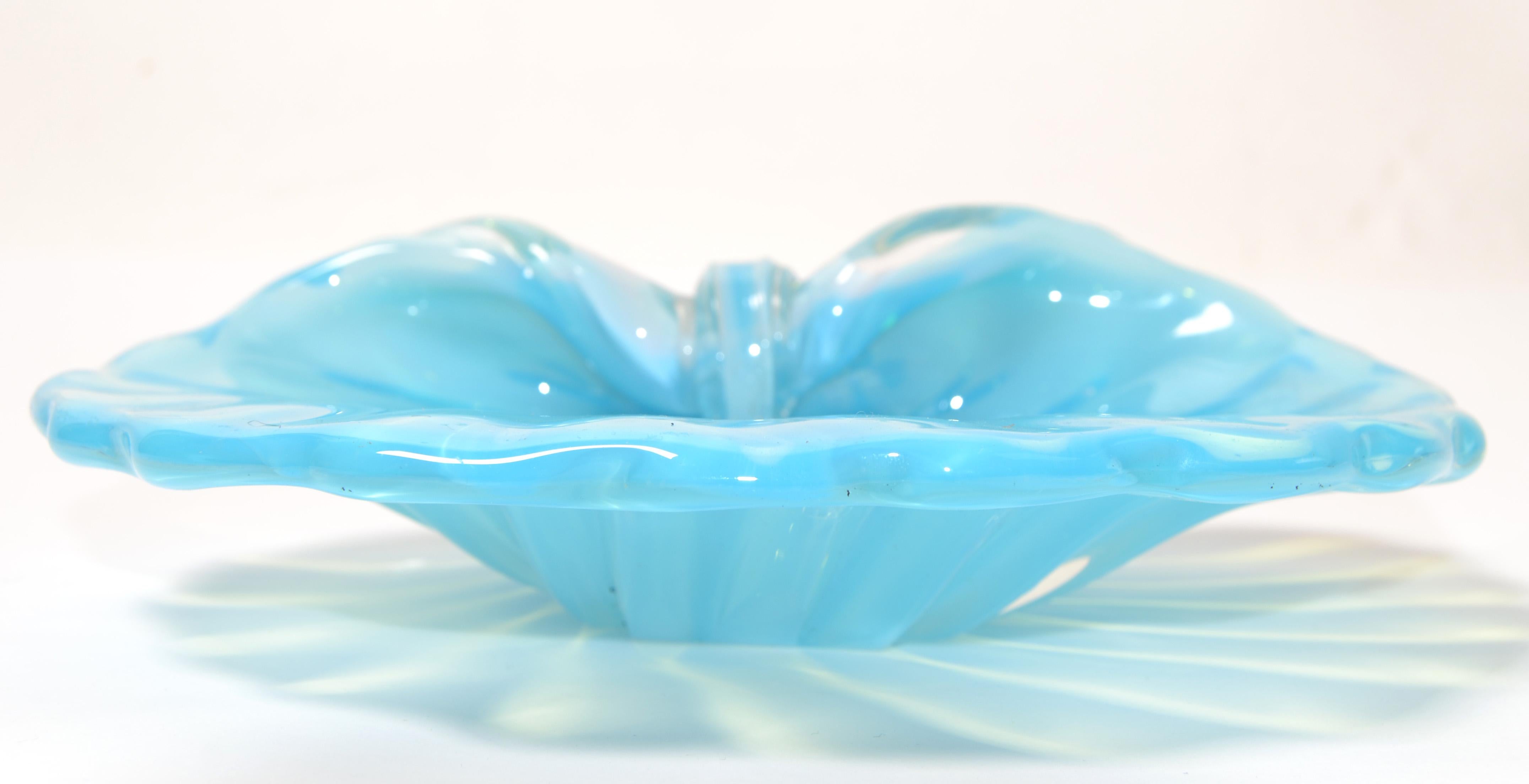 Late 20th Century Italian Blown Murano Glass Blue Goldenrod Clam Shell Shaped Catchall Bowl For Sale