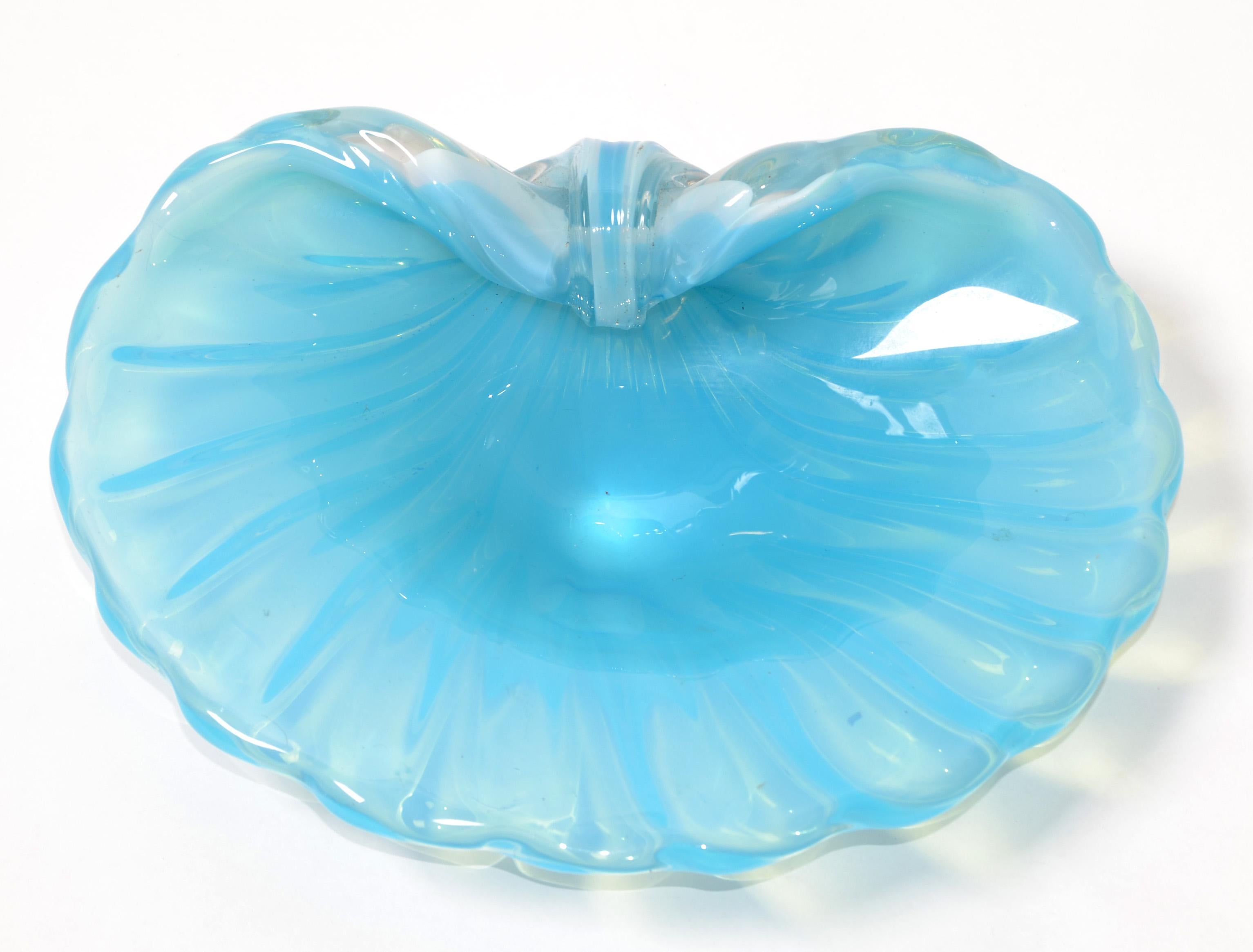 Italian Blown Murano Glass Blue Goldenrod Clam Shell Shaped Catchall Bowl For Sale 1