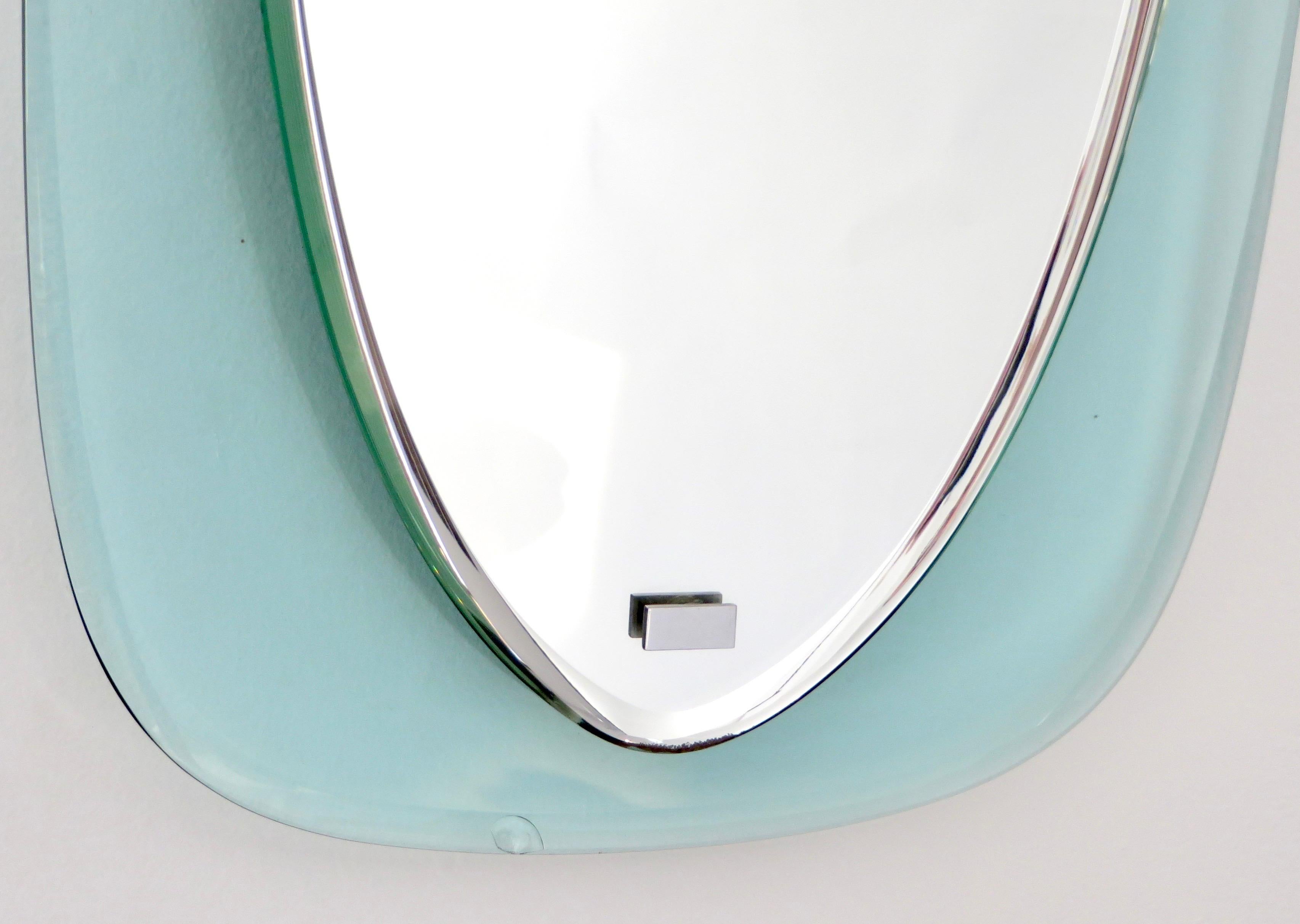 Arte miroir italien en cristal ovale facetté flottant en verre bleu et transparent en vente 4