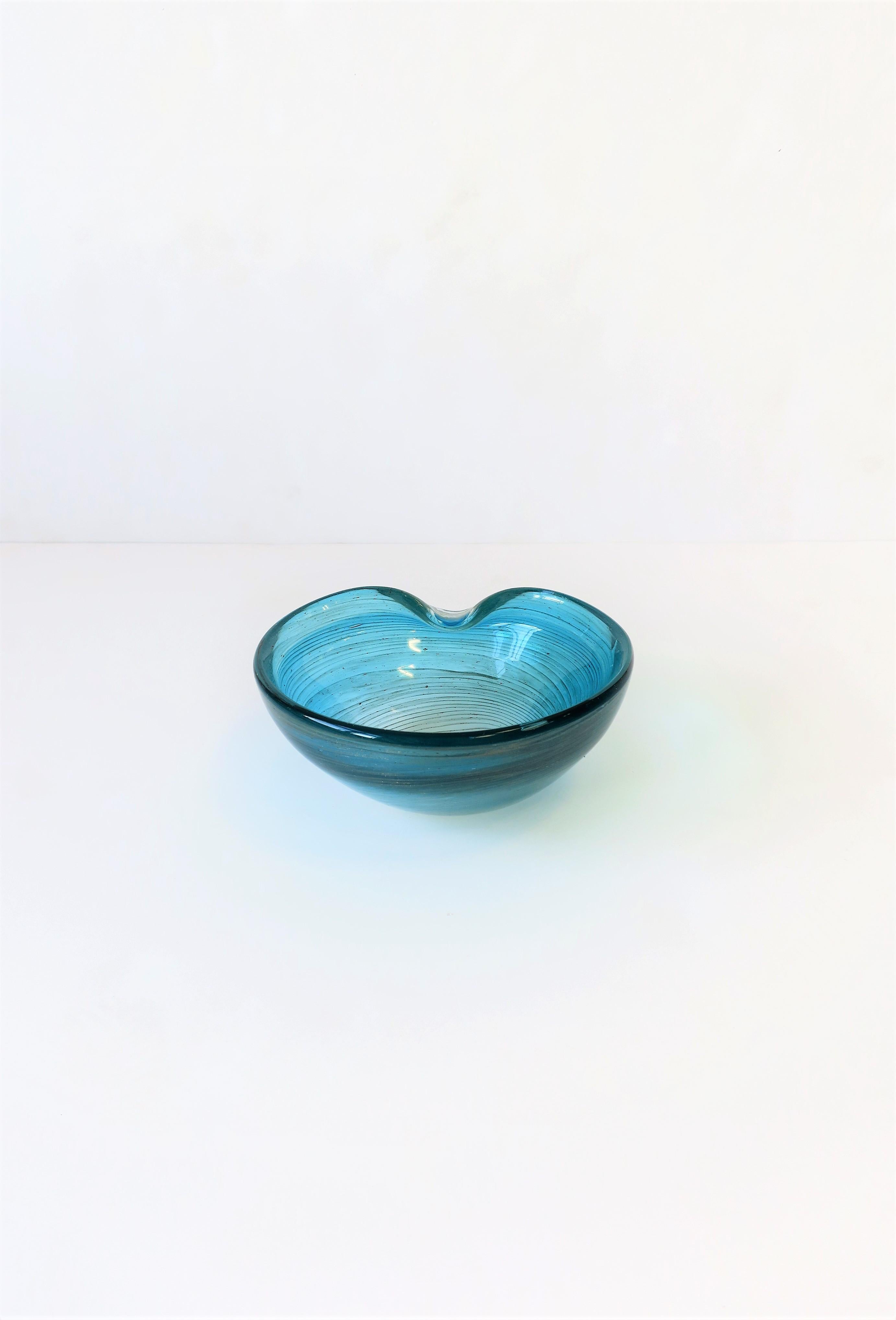 Italian Blue and Shimmering Copper Murano Art Glass Bowl In Good Condition In New York, NY