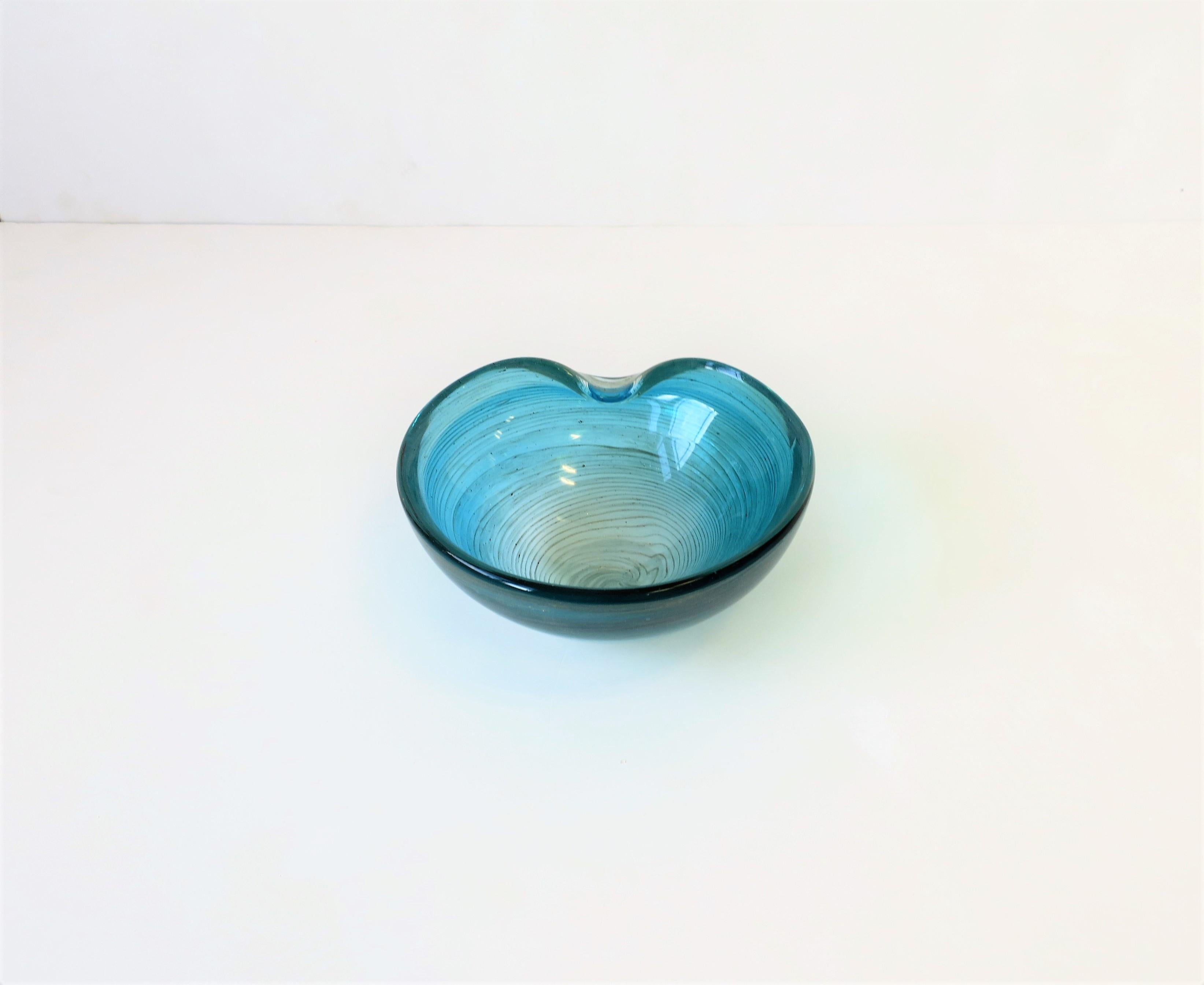 Mid-20th Century Italian Blue and Shimmering Copper Murano Art Glass Bowl