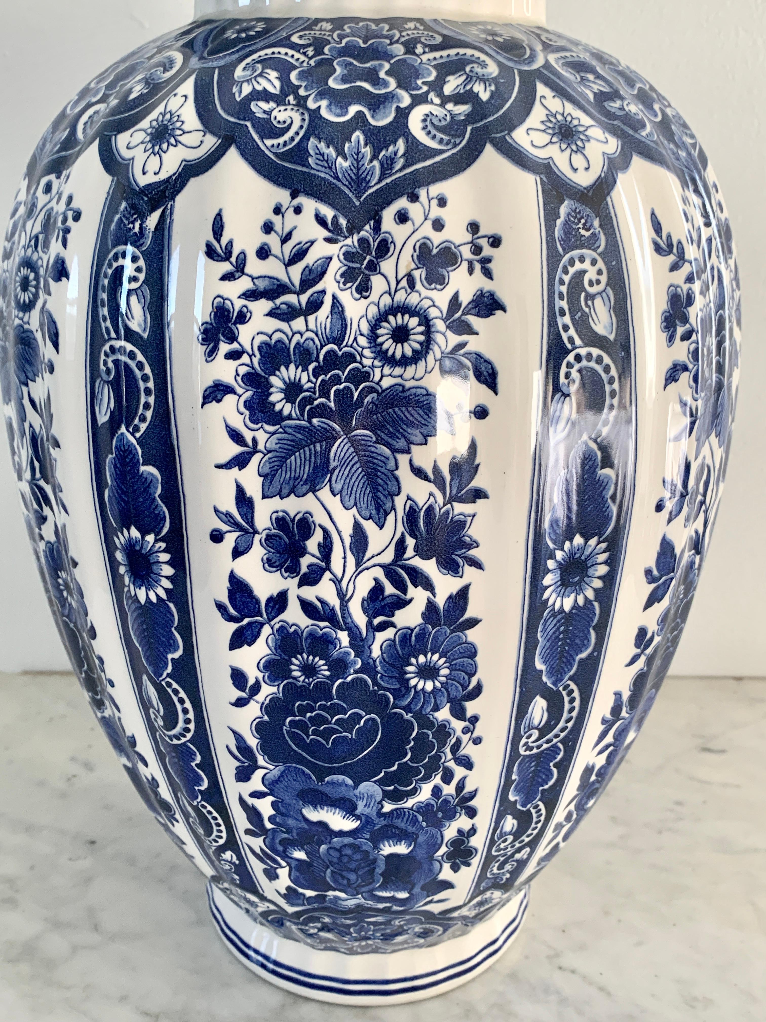Chinoiserie Italian Blue and White Delfts Porcelain Ginger Jar by Ardalt Blue Delfia