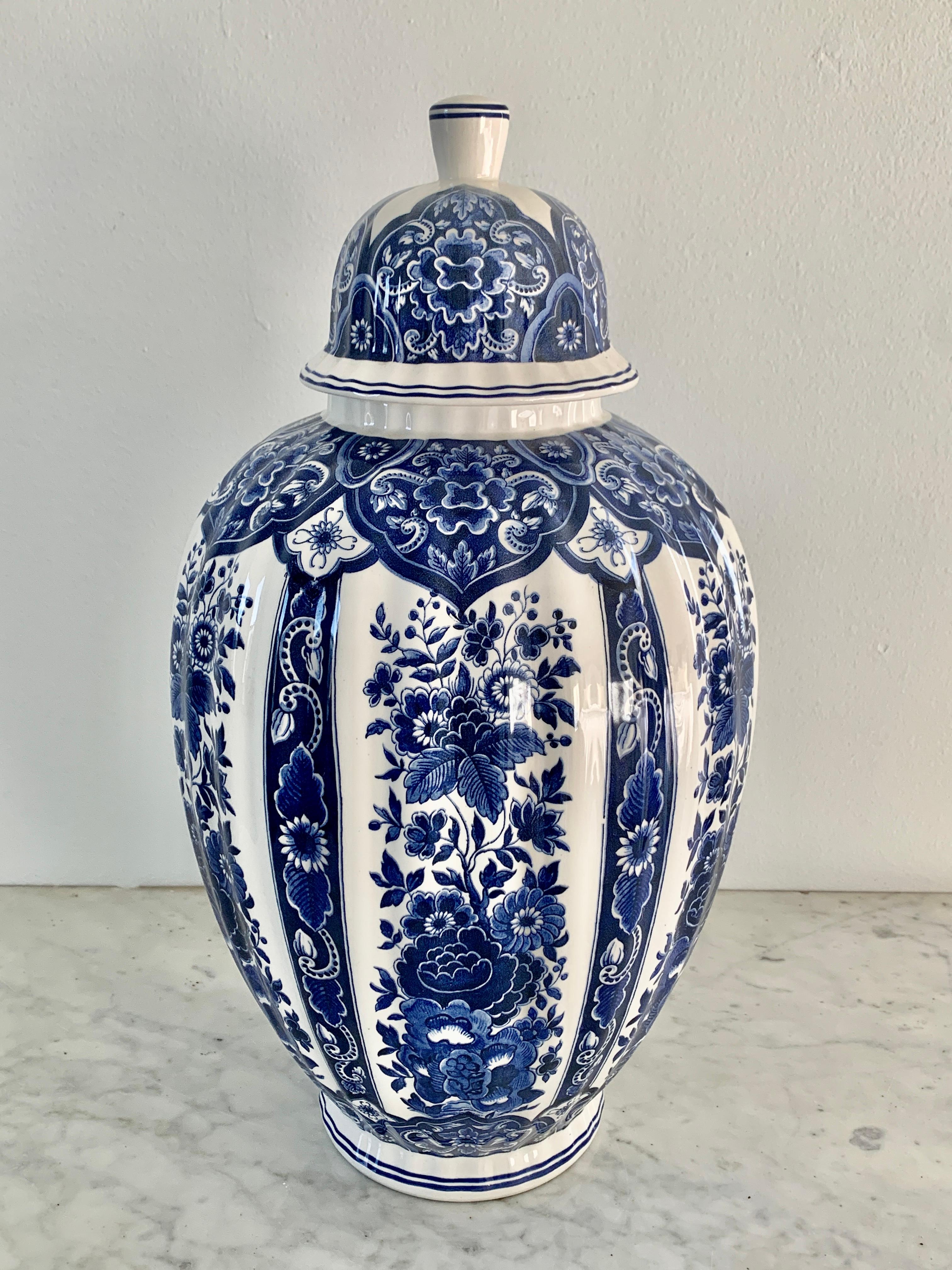 20th Century Italian Blue and White Delfts Porcelain Ginger Jar by Ardalt Blue Delfia