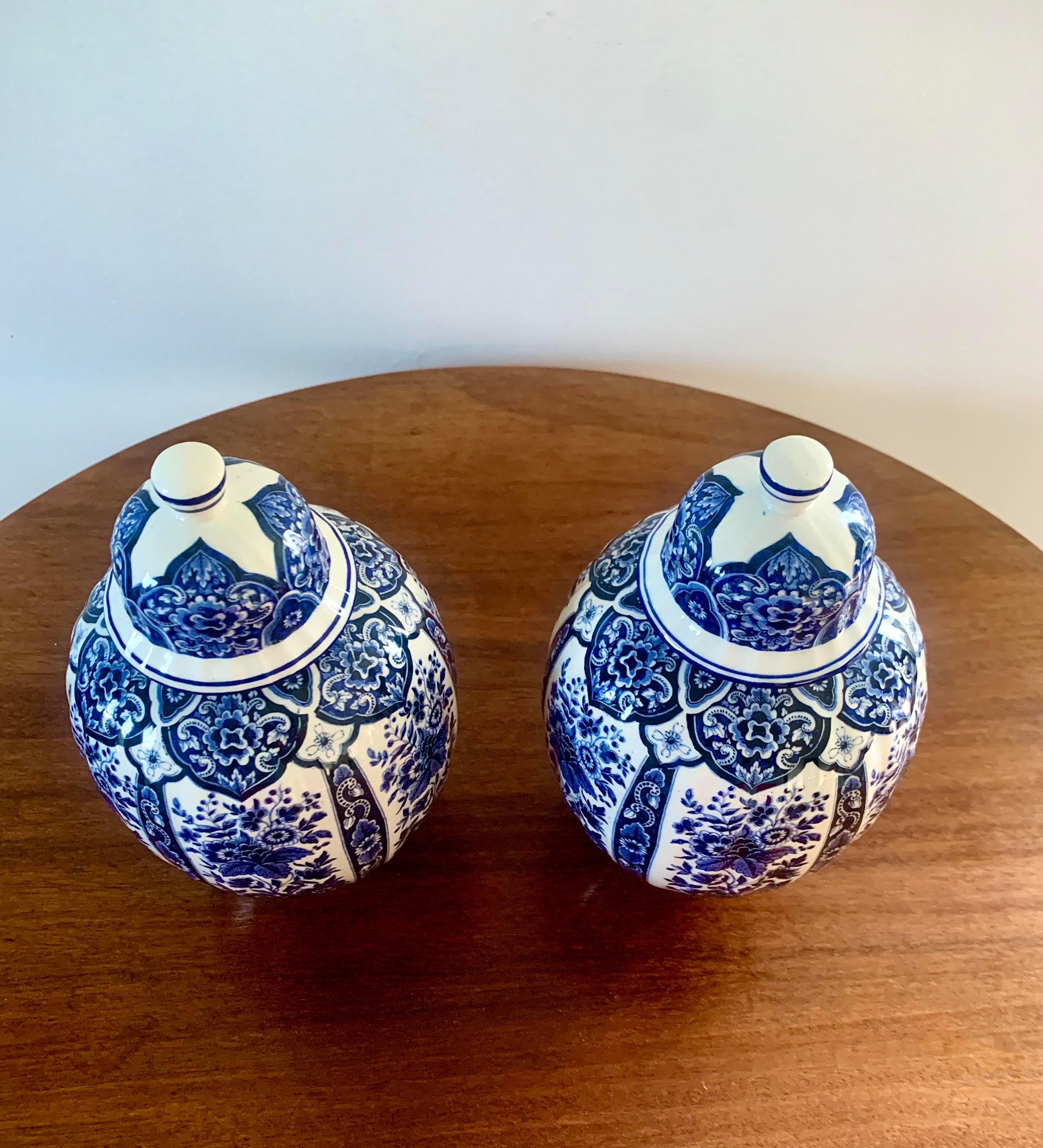20th Century Italian Blue and White Porcelain Ginger Jars by Ardalt Blue Delfia, Pair