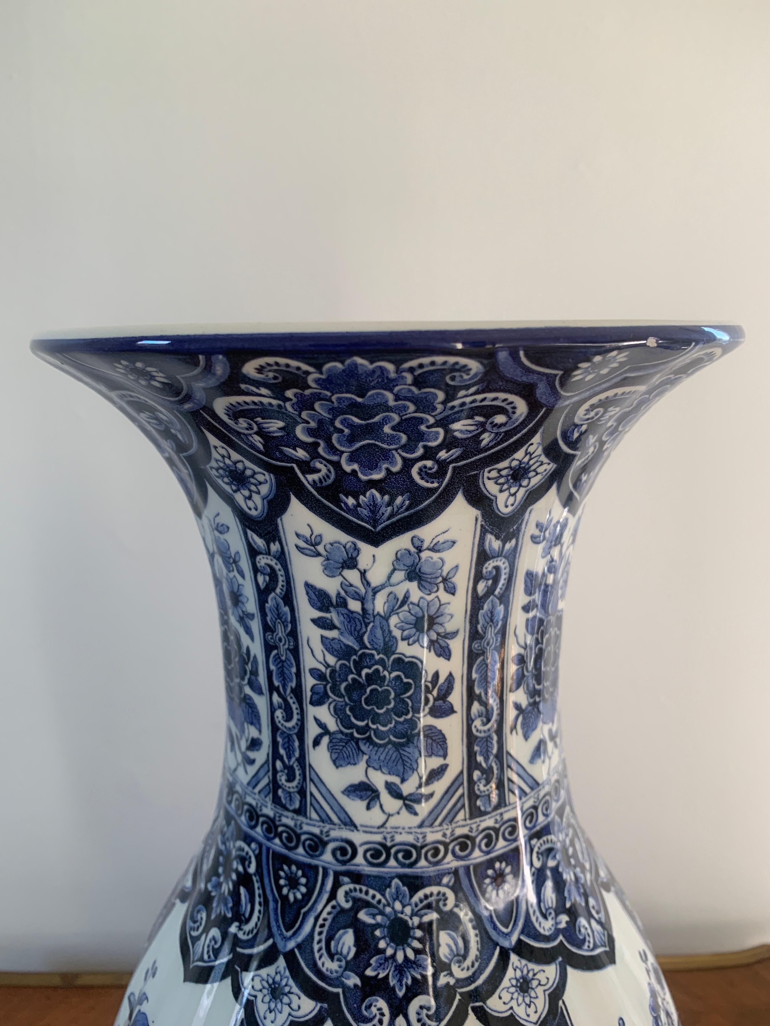 ardalt blue delfia vase