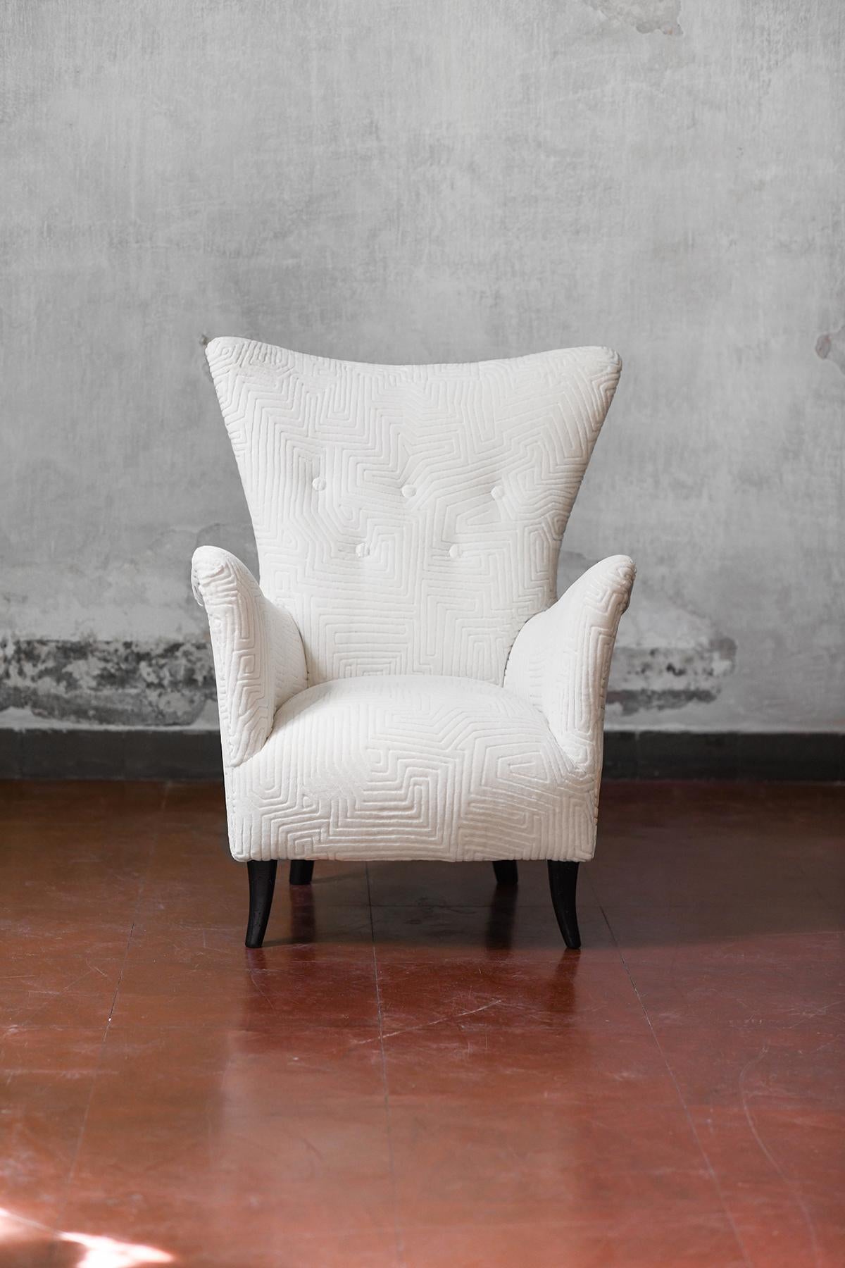 Textile Paire de fauteuils du milieu du siècle en tissu Dedar en vente