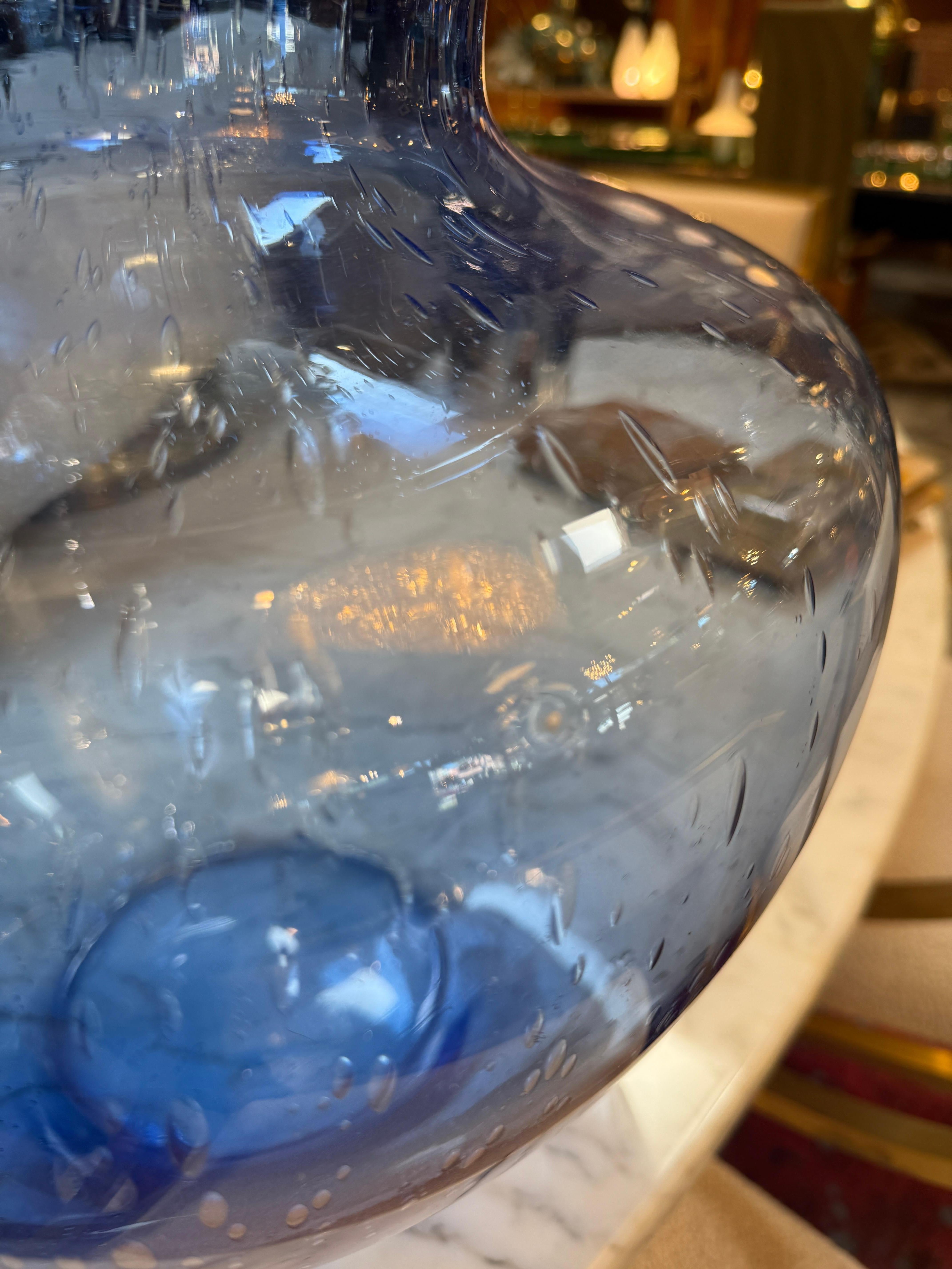 Fin du 20e siècle Vase italien en verre d'art bleu, 1970 en vente