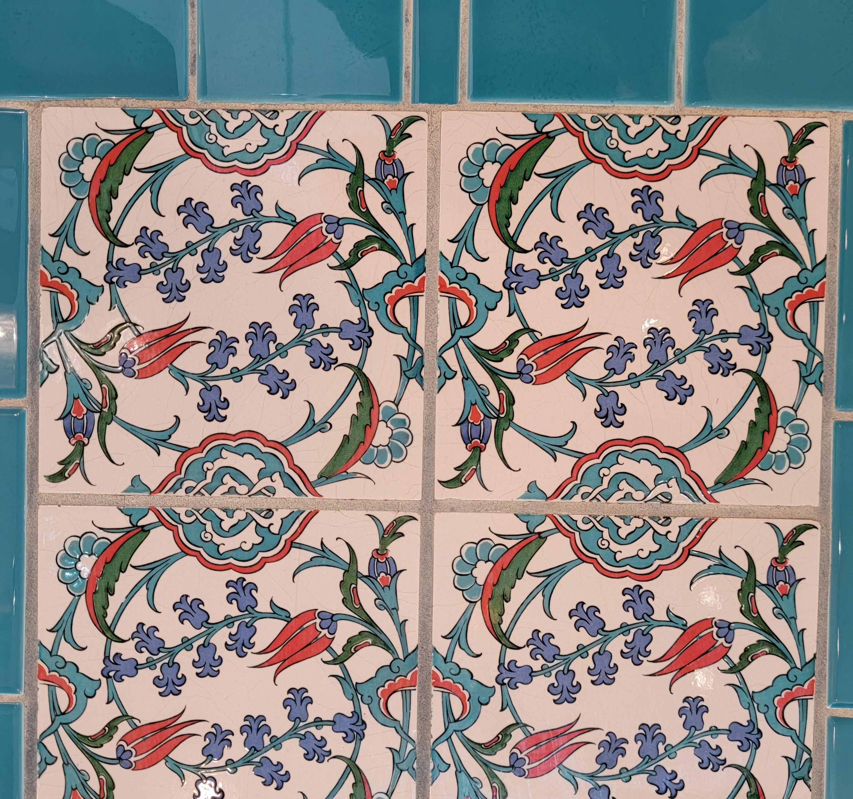 Italian Blue Border Floral Tile Wall Art or Table Top In Good Condition For Sale In Pasadena, CA