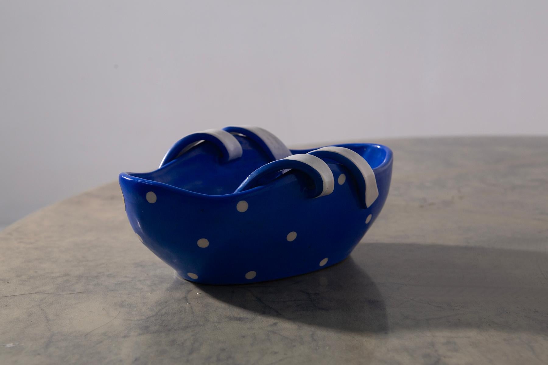 Vase italien en céramique bleue de PUCCI, étiquette originale Bon état - En vente à Milano, IT