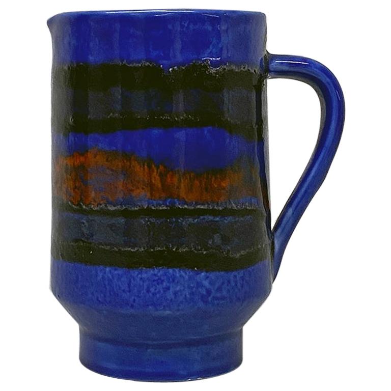 Pichet cylindrique italien en céramique bleue avec décoration abstraite colorée, années 1960 en vente