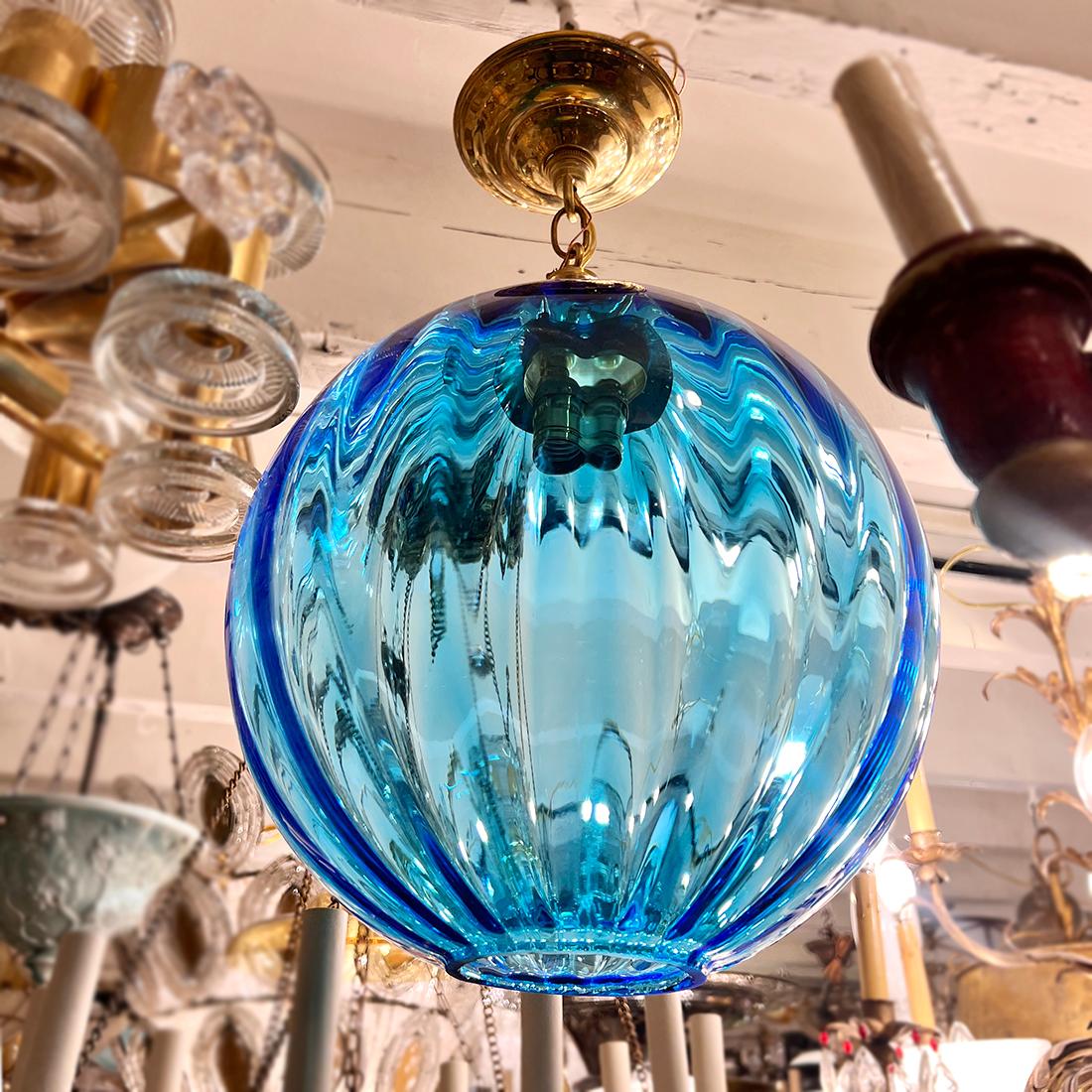 Italienische Laterne aus blauem Glas im Angebot 1