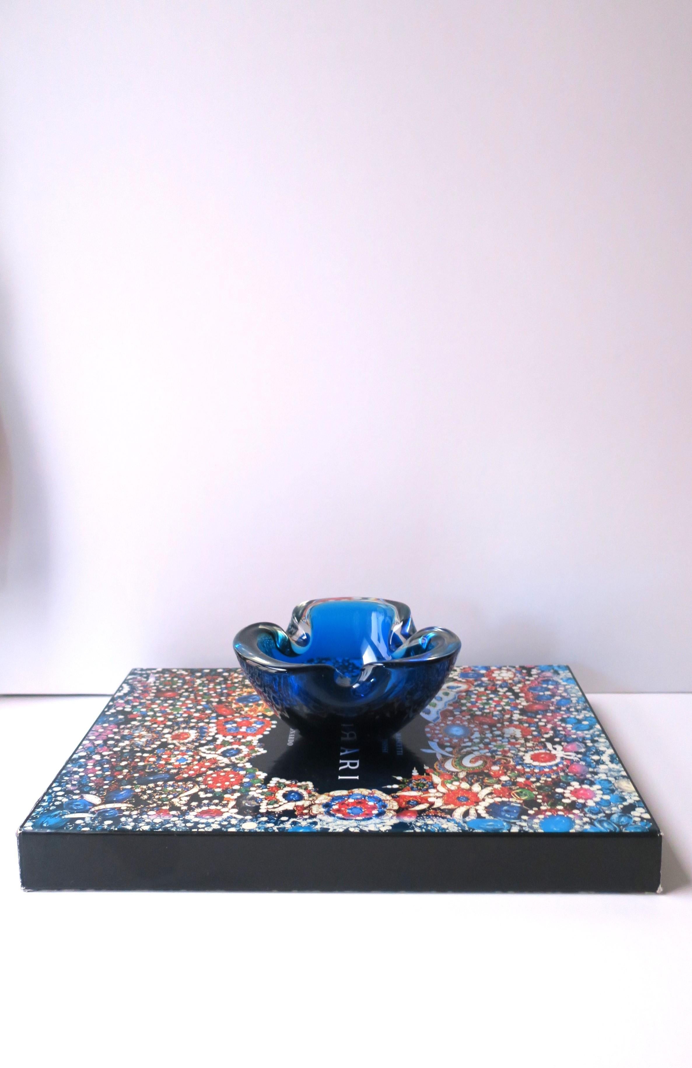 Mid-Century Modern Italian Blue Murano Art Glass Bowl after Barbini