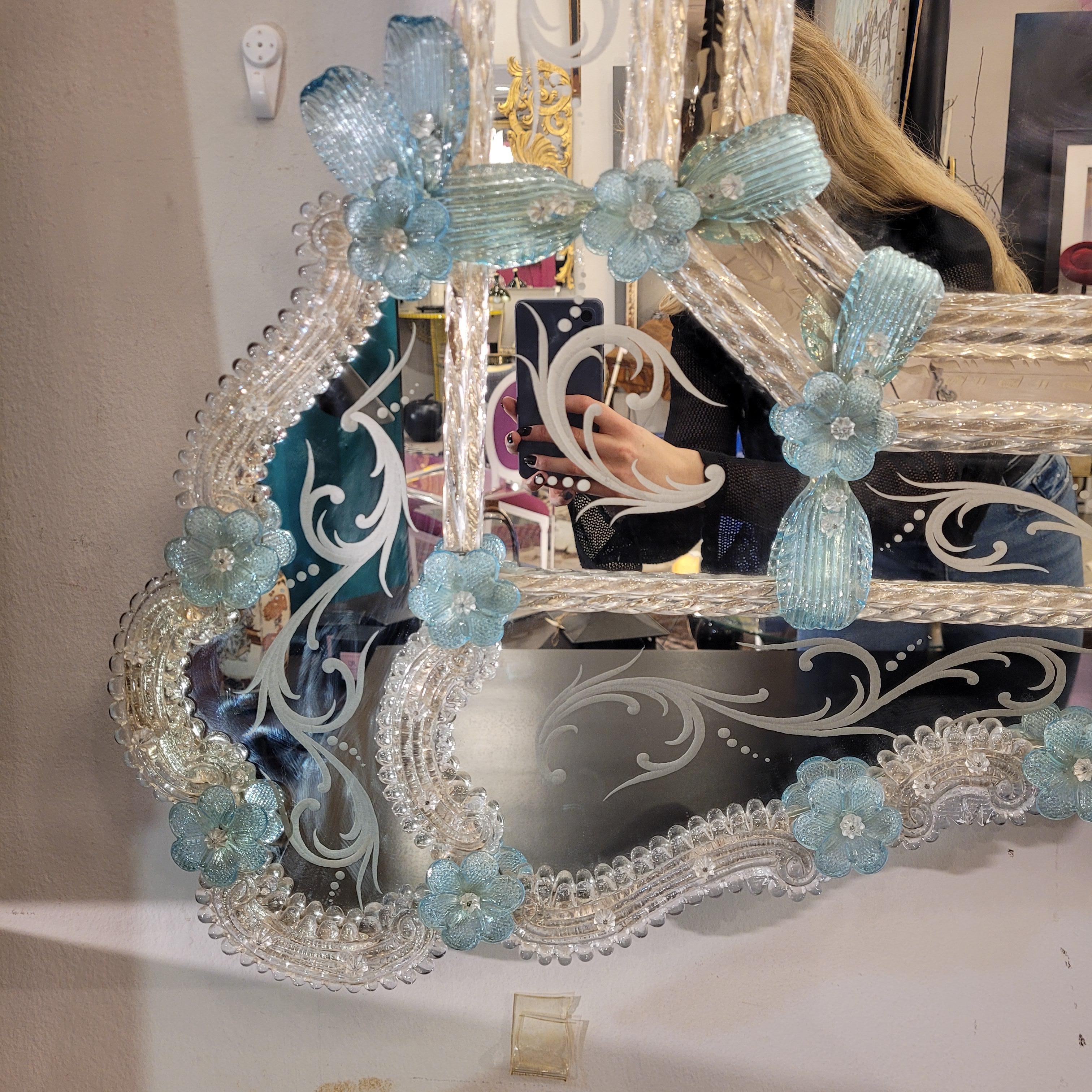 Italienischer blauer Murano-Glasspiegel, geätzt, Ongaro e Fuga (Geblasenes Glas) im Angebot