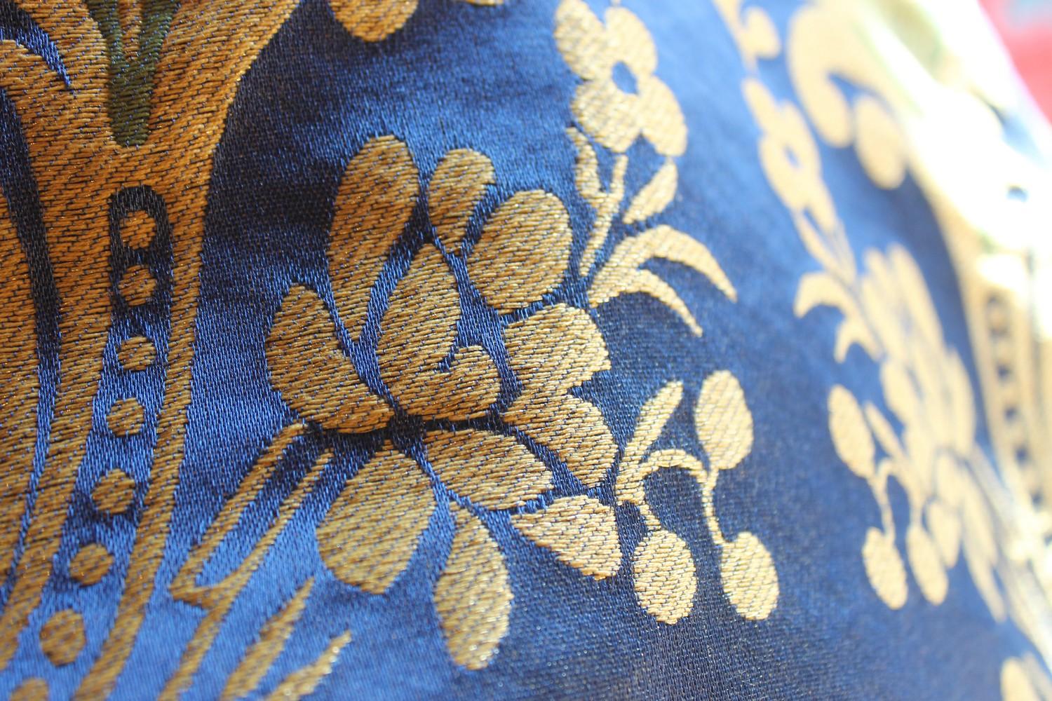 Italian Blue Silk Blend Brocade Fabric with Red Roses and Gold Floral Patterns For Sale 6