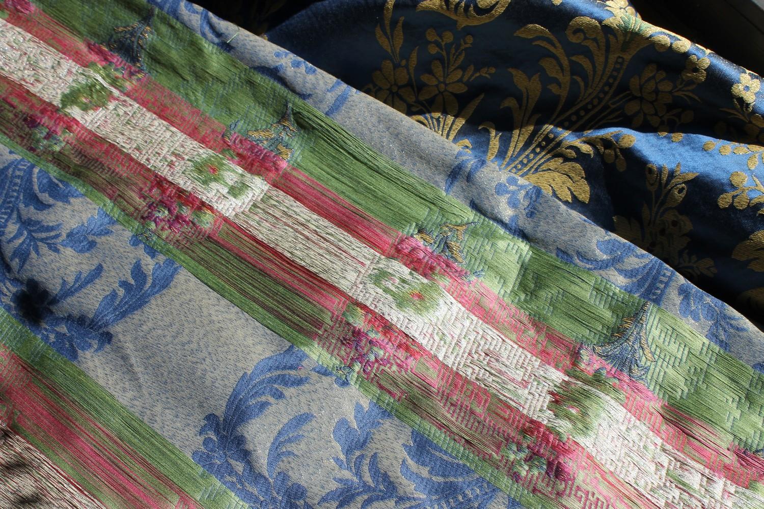 Italian Blue Silk Blend Brocade Fabric with Red Roses and Gold Floral Patterns For Sale 7