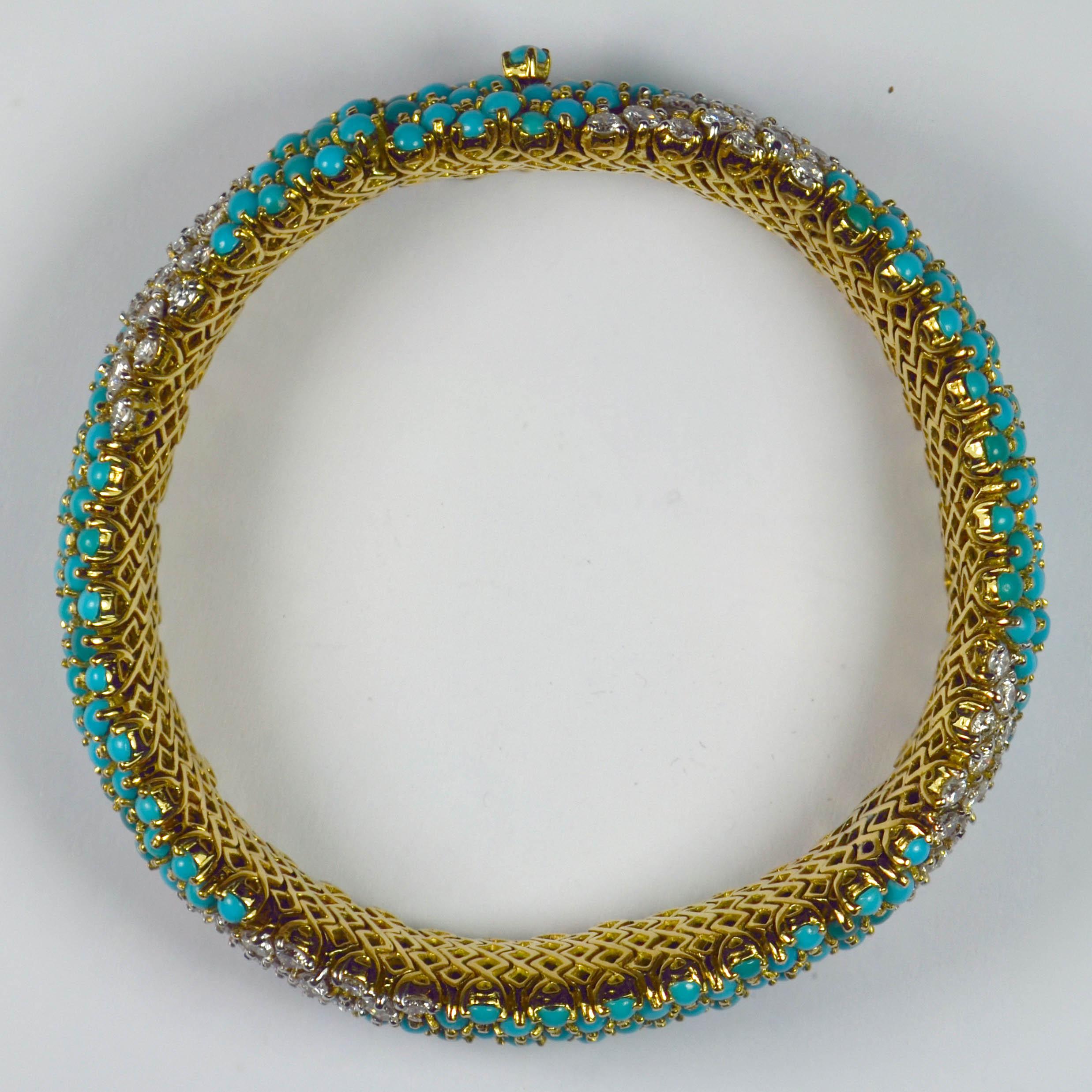 Round Cut Italian Blue Turquoise White Diamond Yellow Gold Pelouse Bracelet For Sale