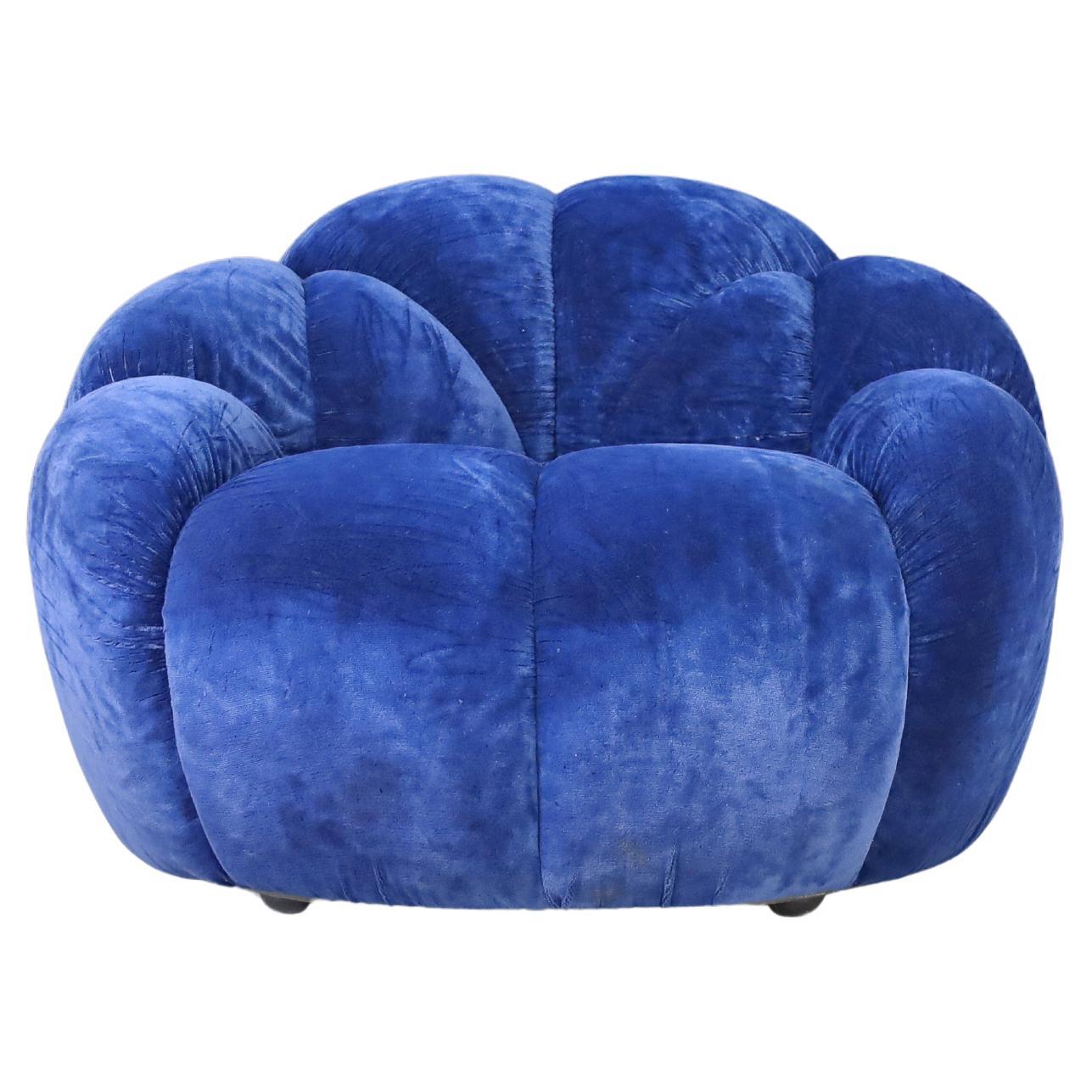 Italian Blue Velvet Lounge Chair, 1970s – Original Upholstery