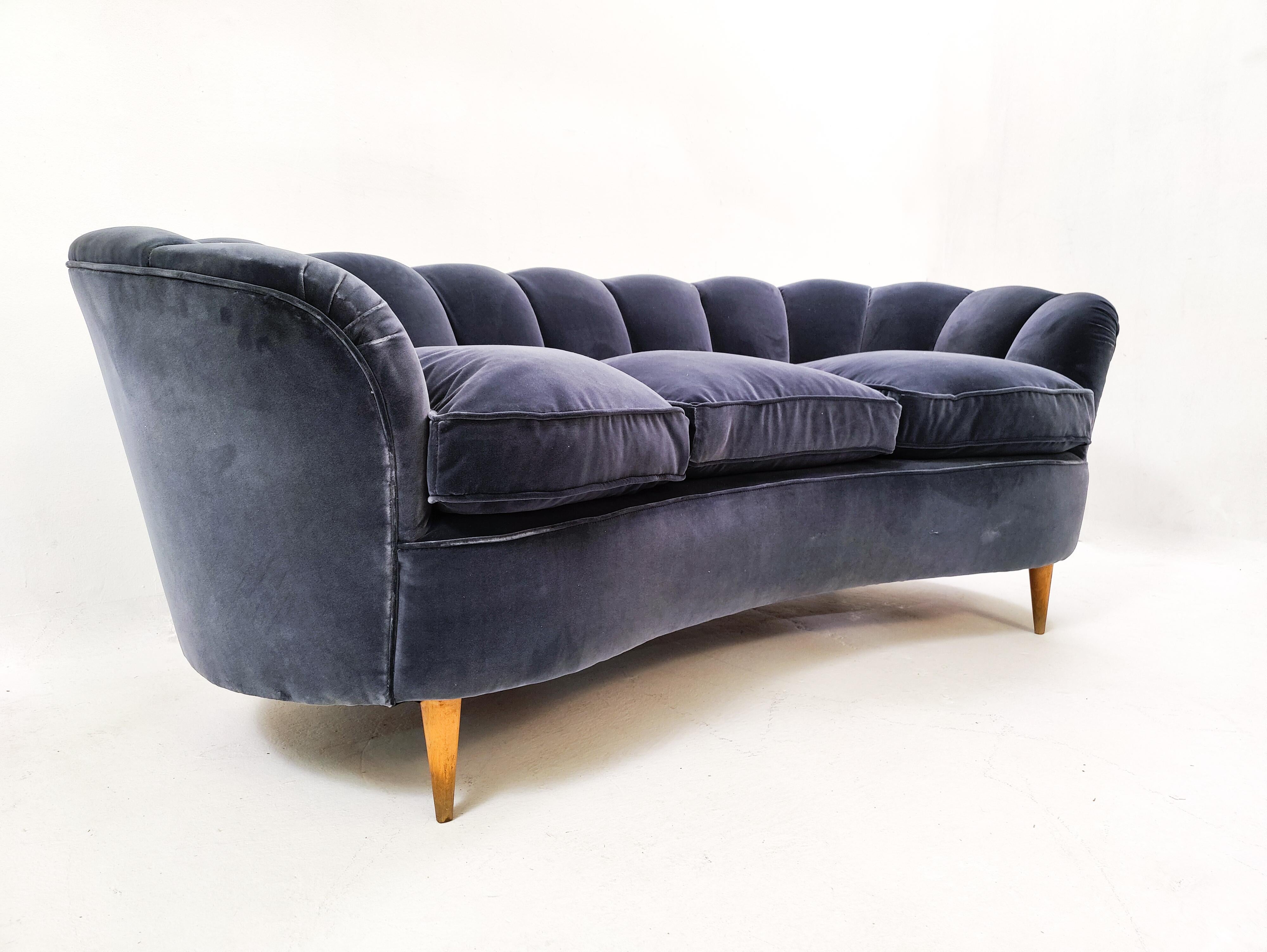 Mid-Century Modern Italian Blue Velvet Sofa, 1930s, New Upholstery