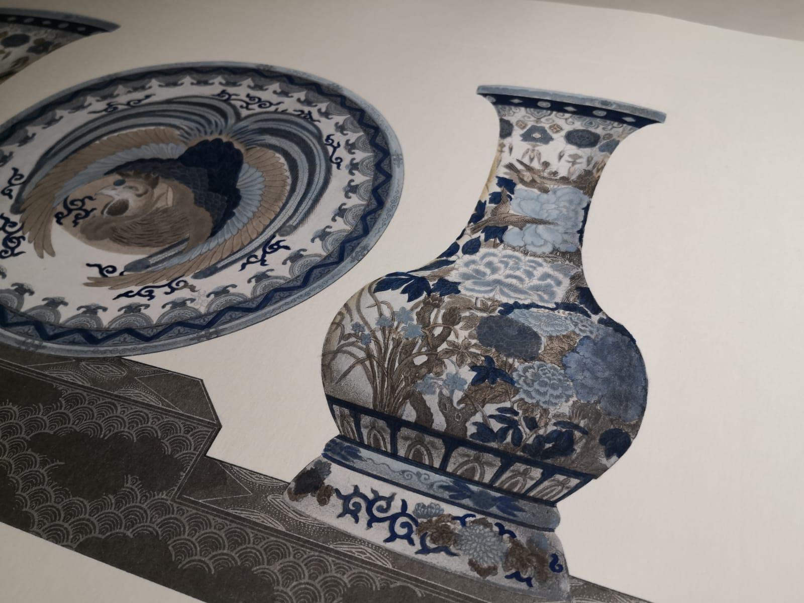 Vases et assiettes japonais Satsuma peints à la main en bleu, gris et blanc, imprimés en Italie Neuf - En vente à Scandicci, Florence