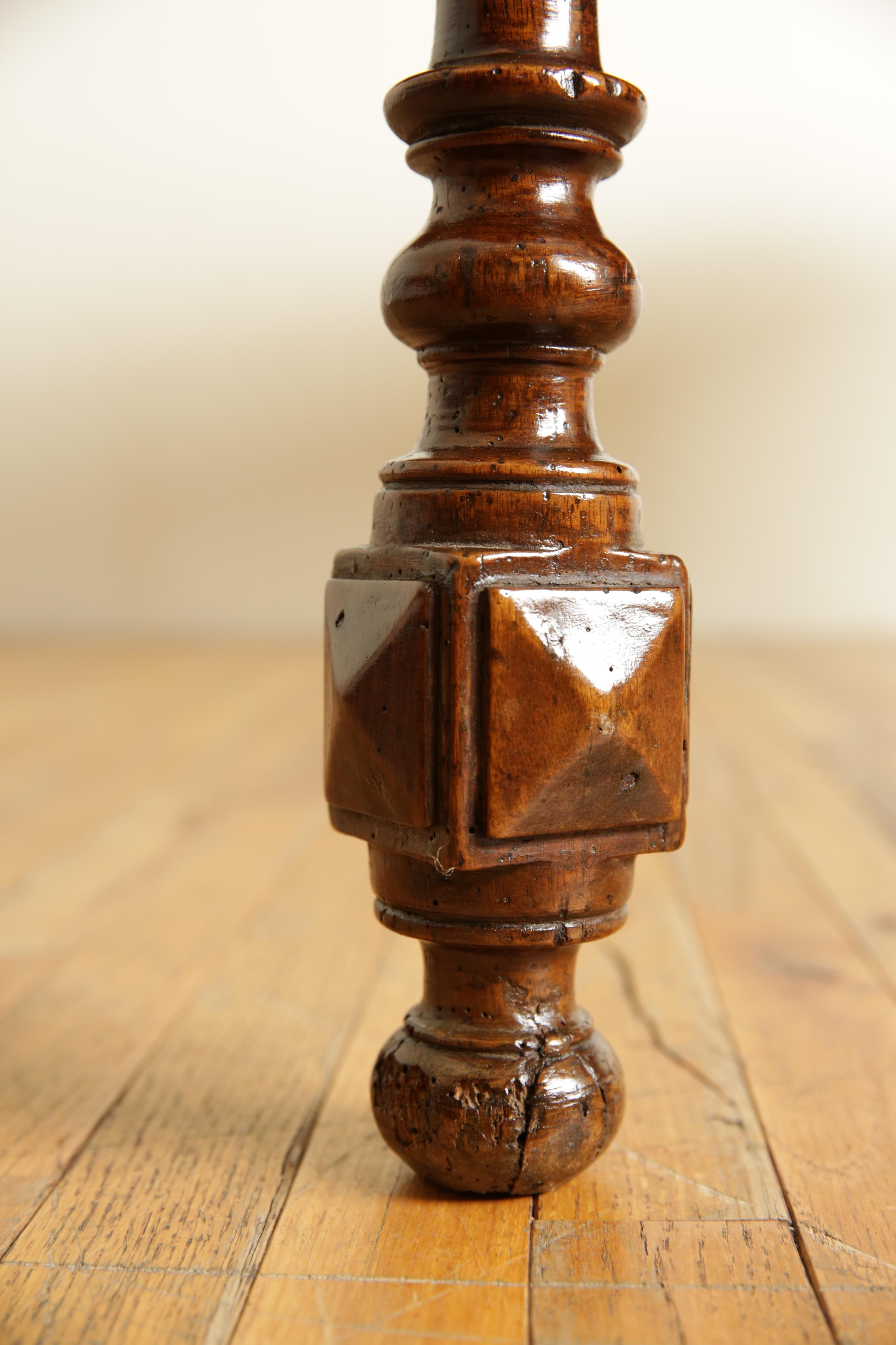 Italian, Bologna, LXIV Period Shaped Walnut & Inlaid 2-Drawer Table, ca. 1715 For Sale 5