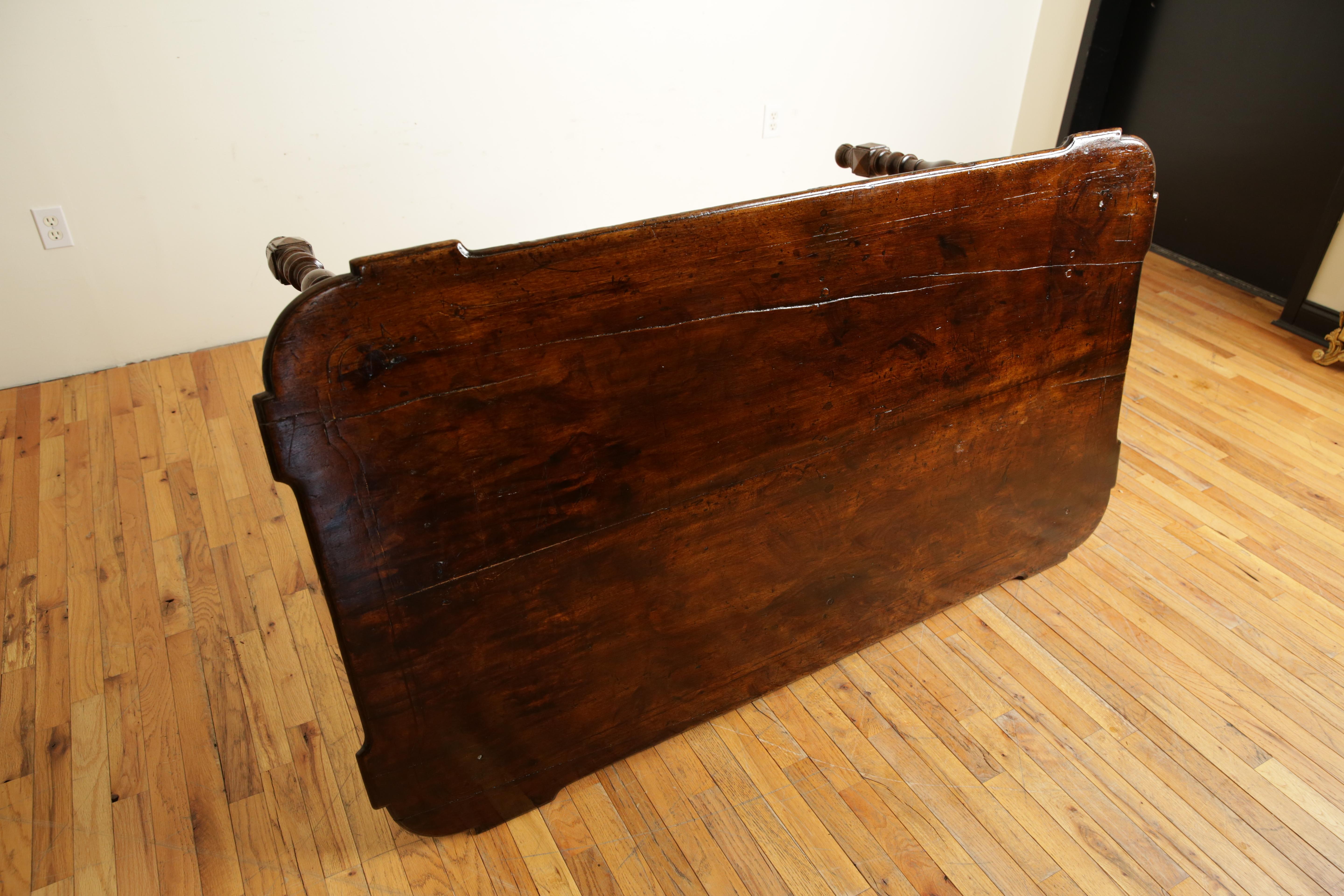 Italian, Bologna, LXIV Period Shaped Walnut & Inlaid 2-Drawer Table, ca. 1715 For Sale 7