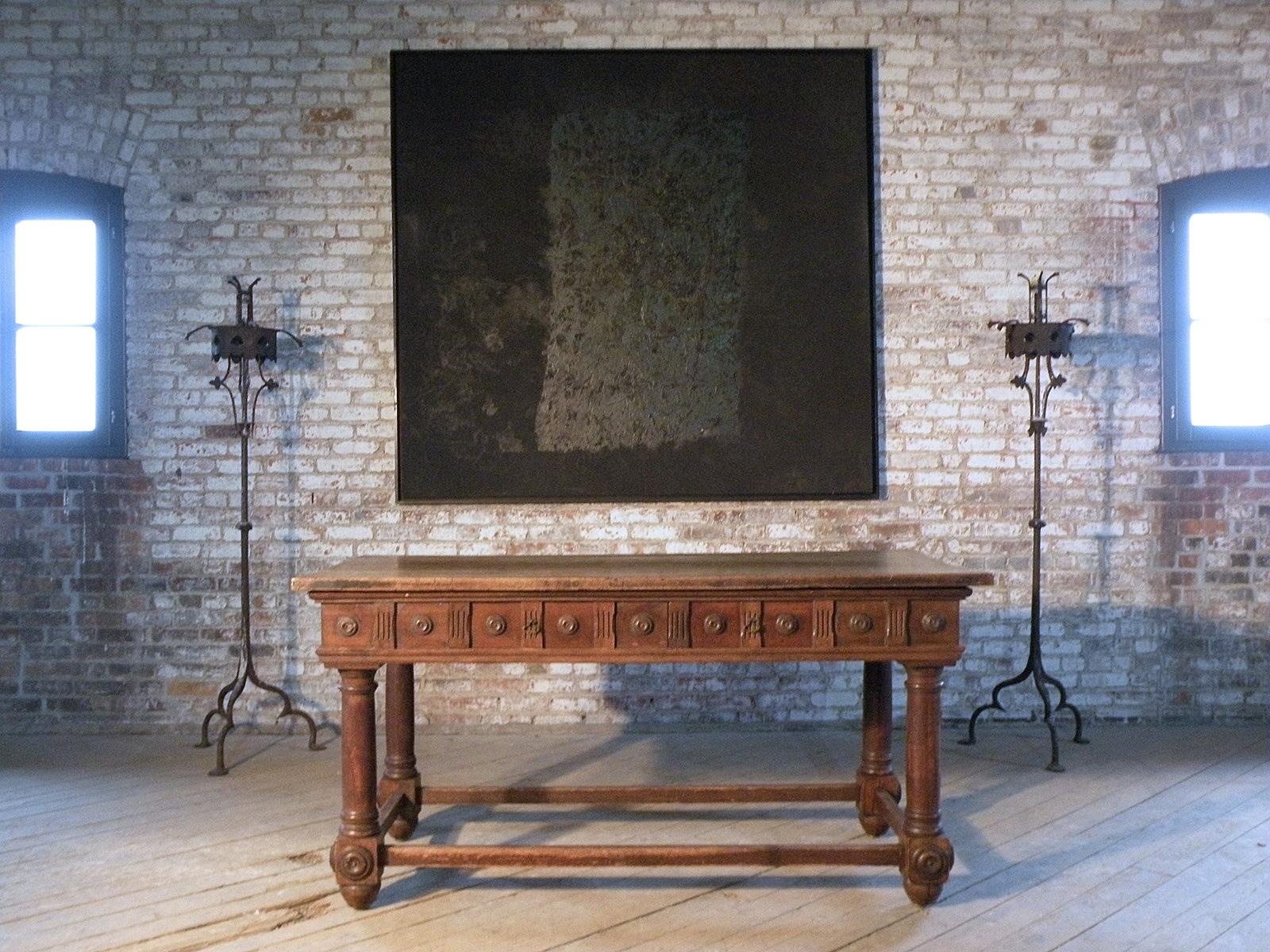 Italian 'Bolognese' Late 16th Century Baroque Walnut Center Table / Desk In Good Condition In Troy, NY