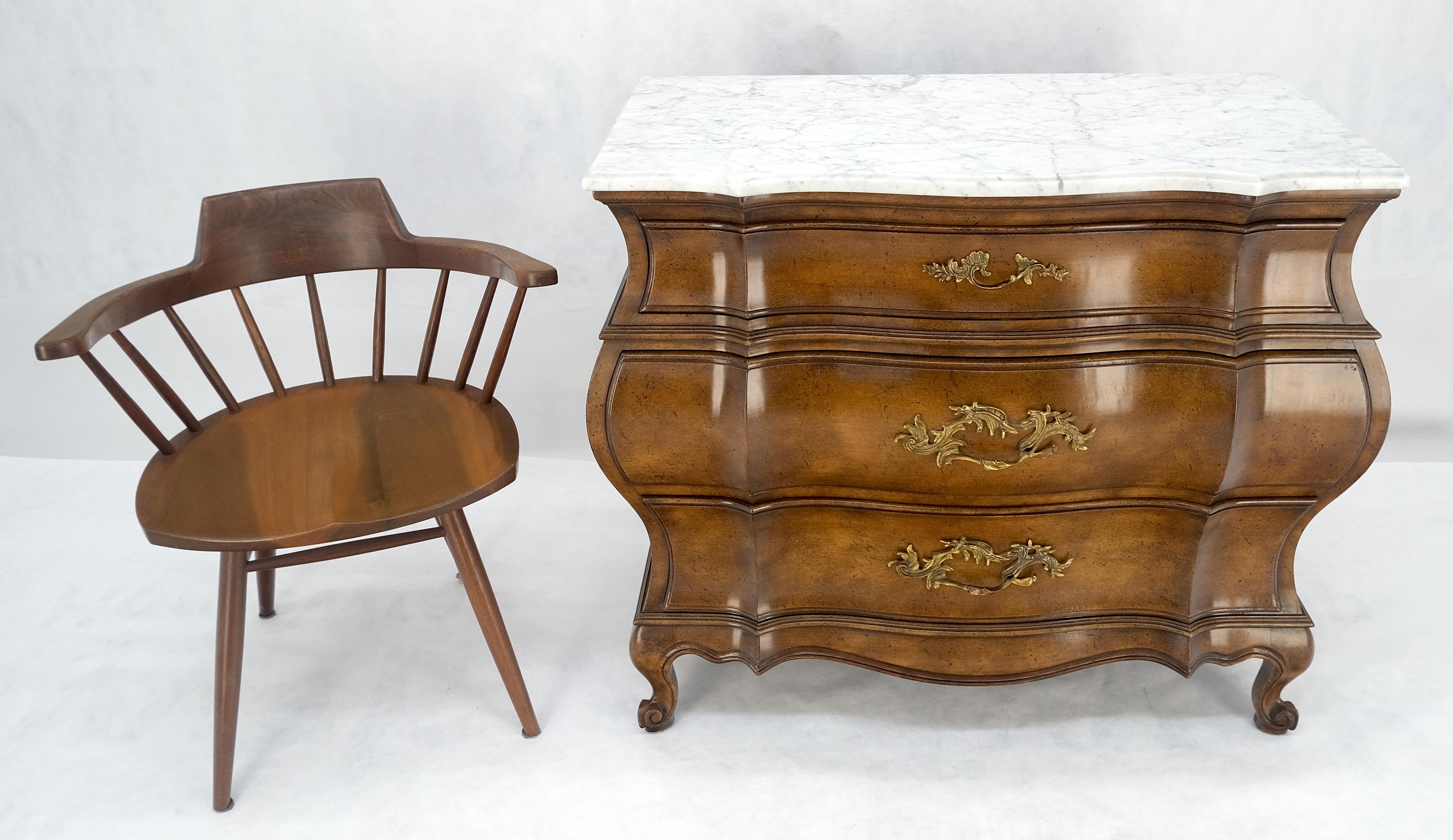 Stile italiano Bombay in legno di radica 3 cassetti con piano in marmo Comò Consolle MINT in vendita 1