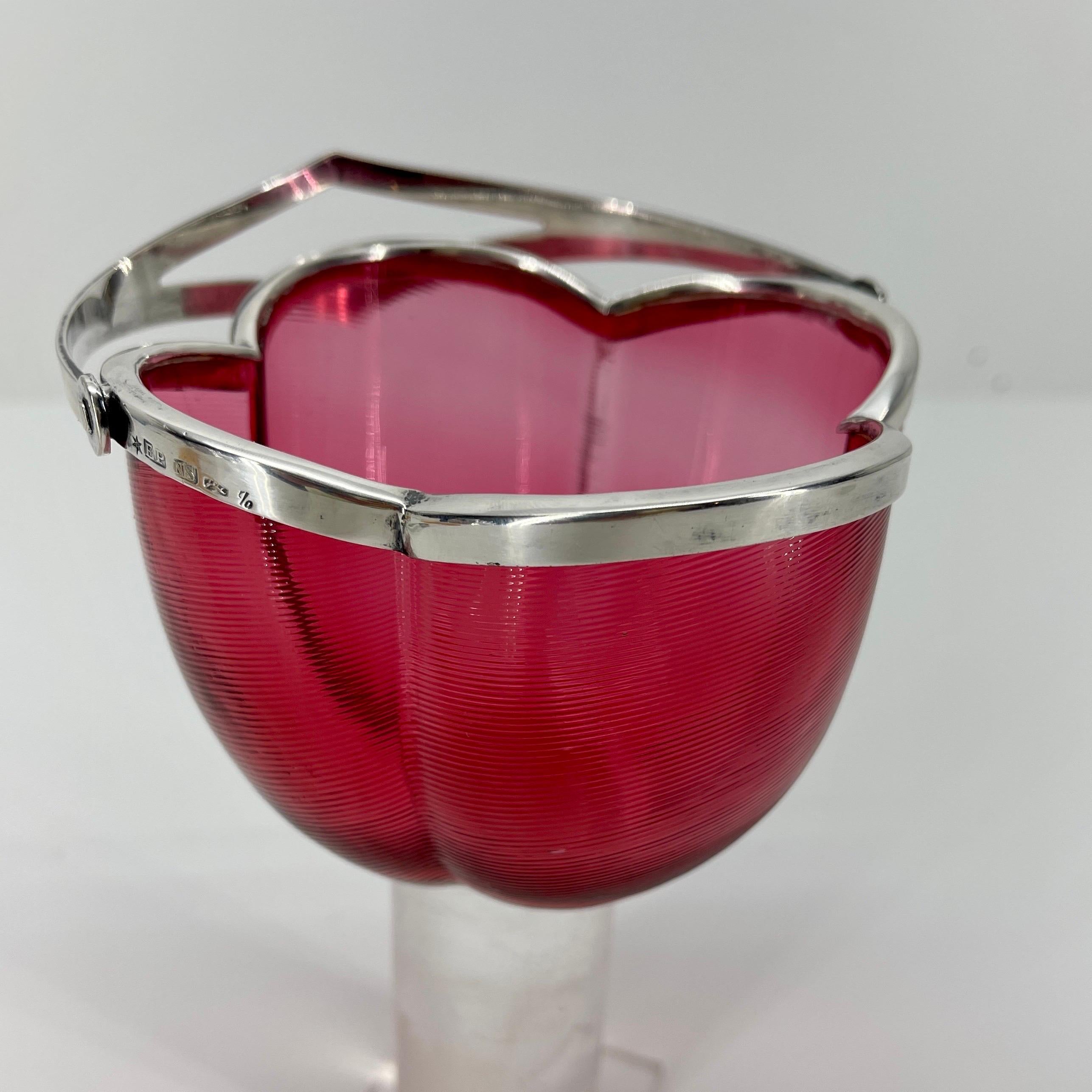 Italian Bonbonniere in Red Art Glass Bowl with English Silver Mounting For Sale 4