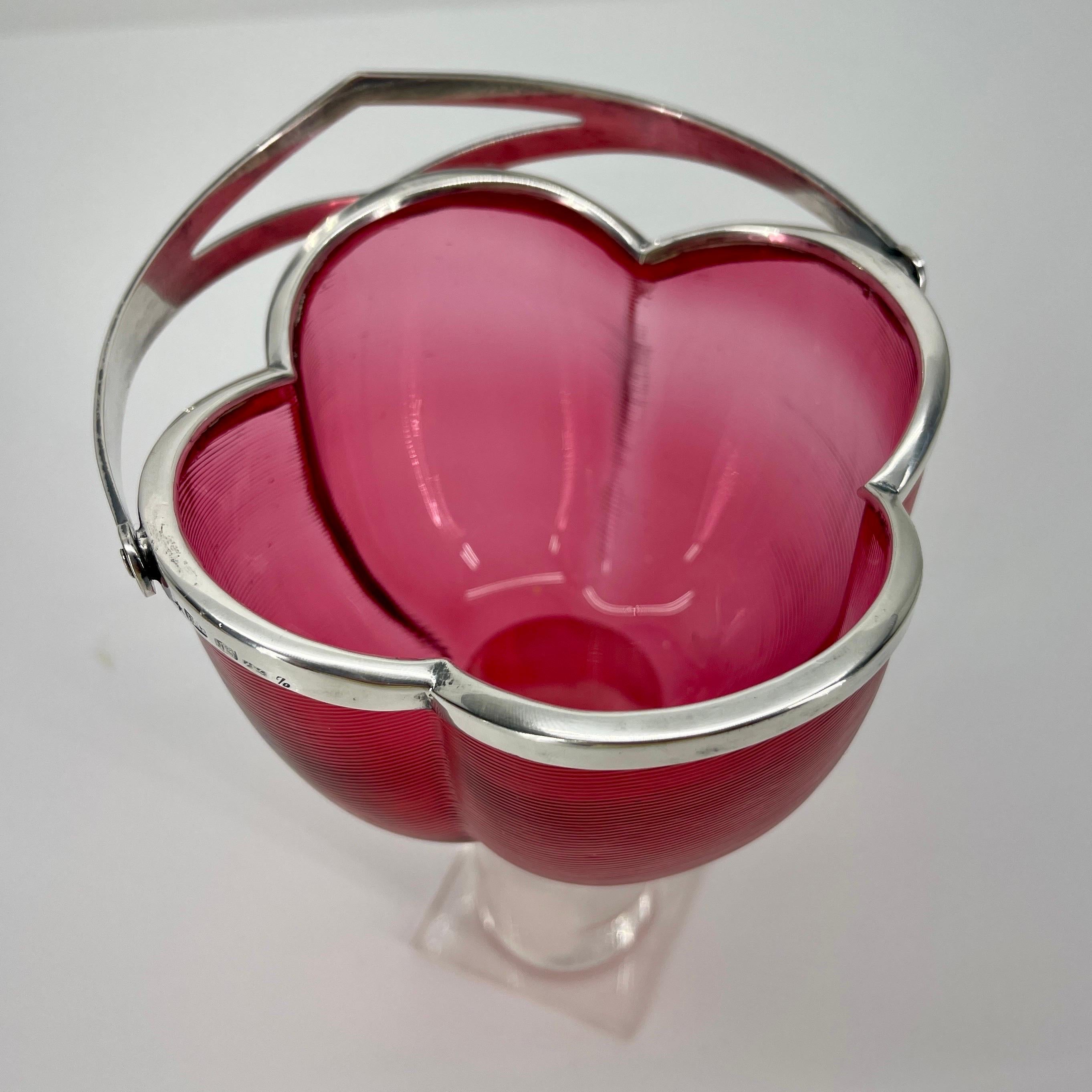 Italian Bonbonniere in Red Art Glass Bowl with English Silver Mounting For Sale 7