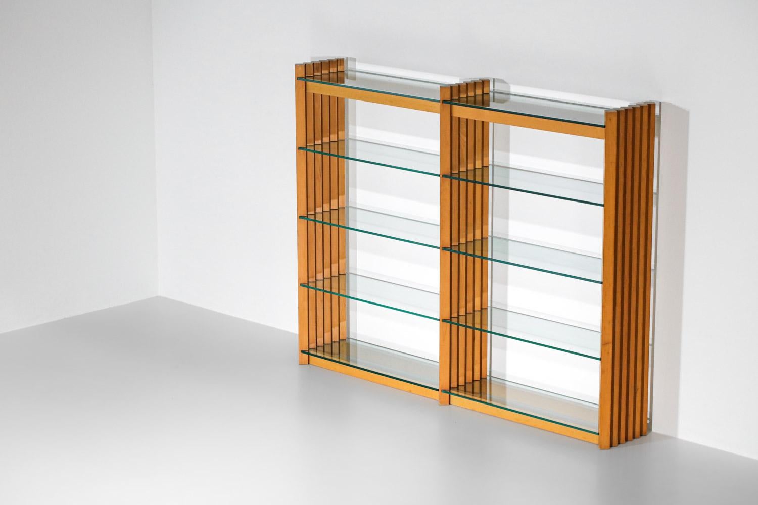 Italian Bookcase 60's / 70's Glass and Solid Wood, G343 For Sale 4
