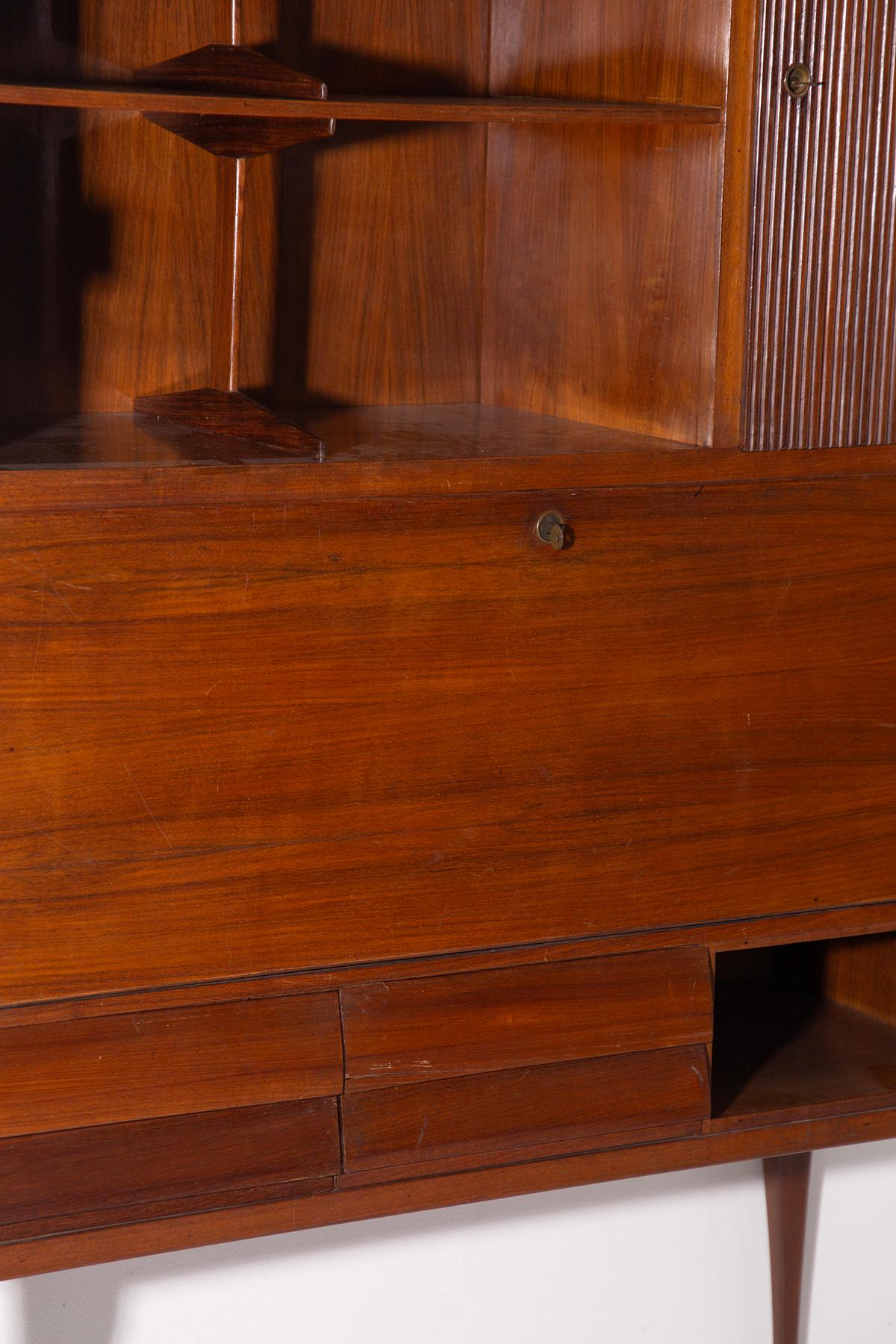Italian bookcase cabinet in grissinato wood im Angebot 3