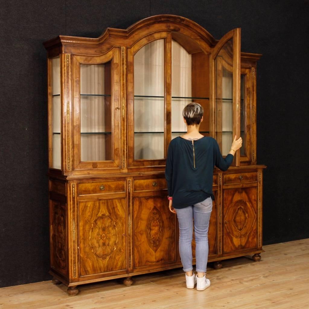 Italian Bookcase in Walnut and Burl Wood from 20th Century 7