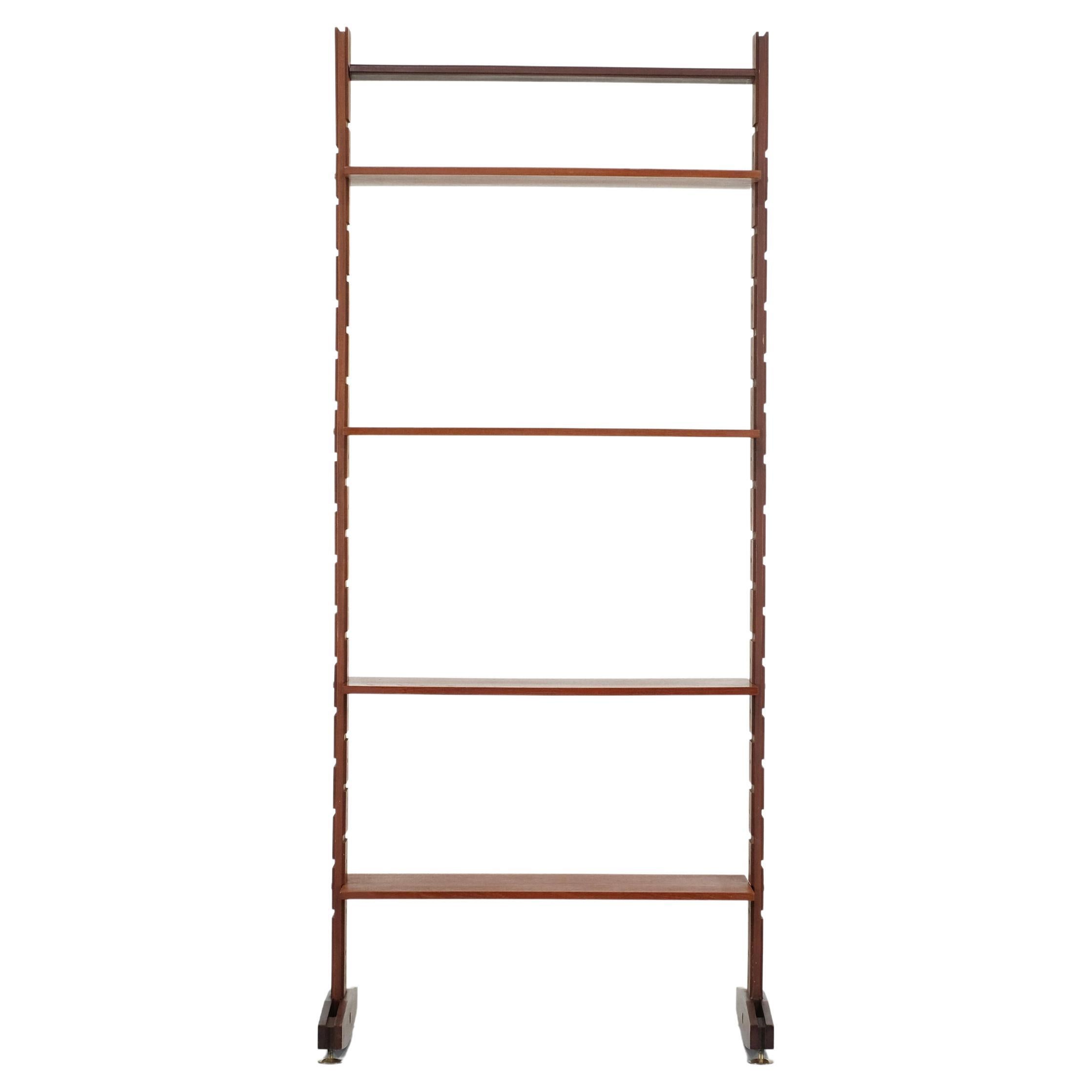 Italian Bookshelves in teak - 1960s in vendita