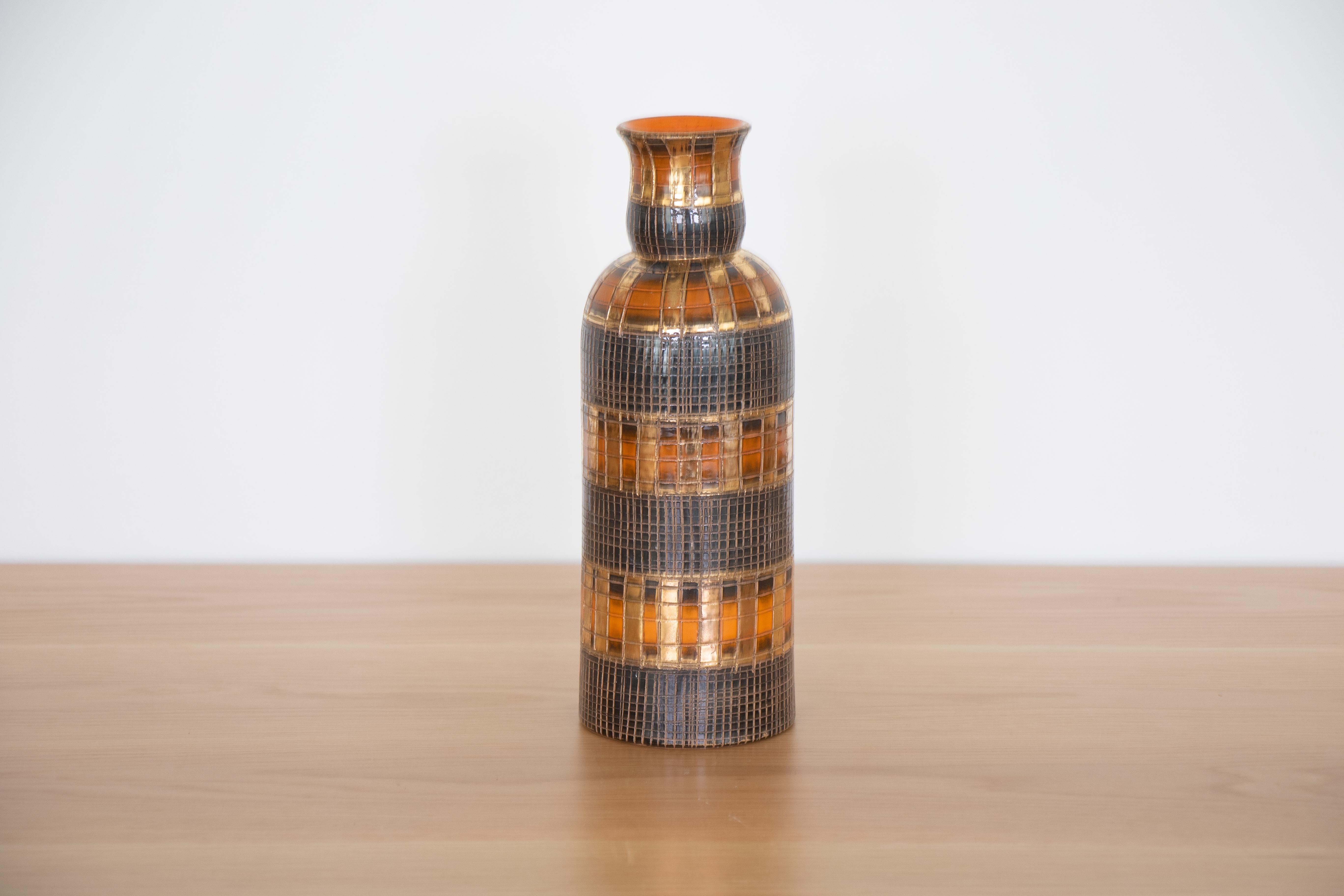 Italian bottle vase by Aldo Londi for Bitossi. Part of the 