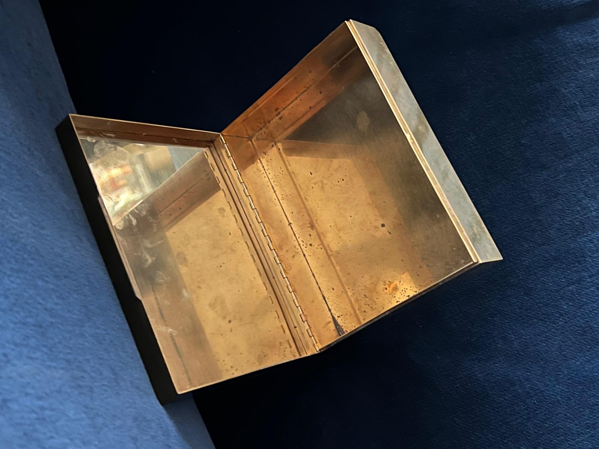 Mid-Century Modern Italian Box In Brass And Tiger's Eye For Sale