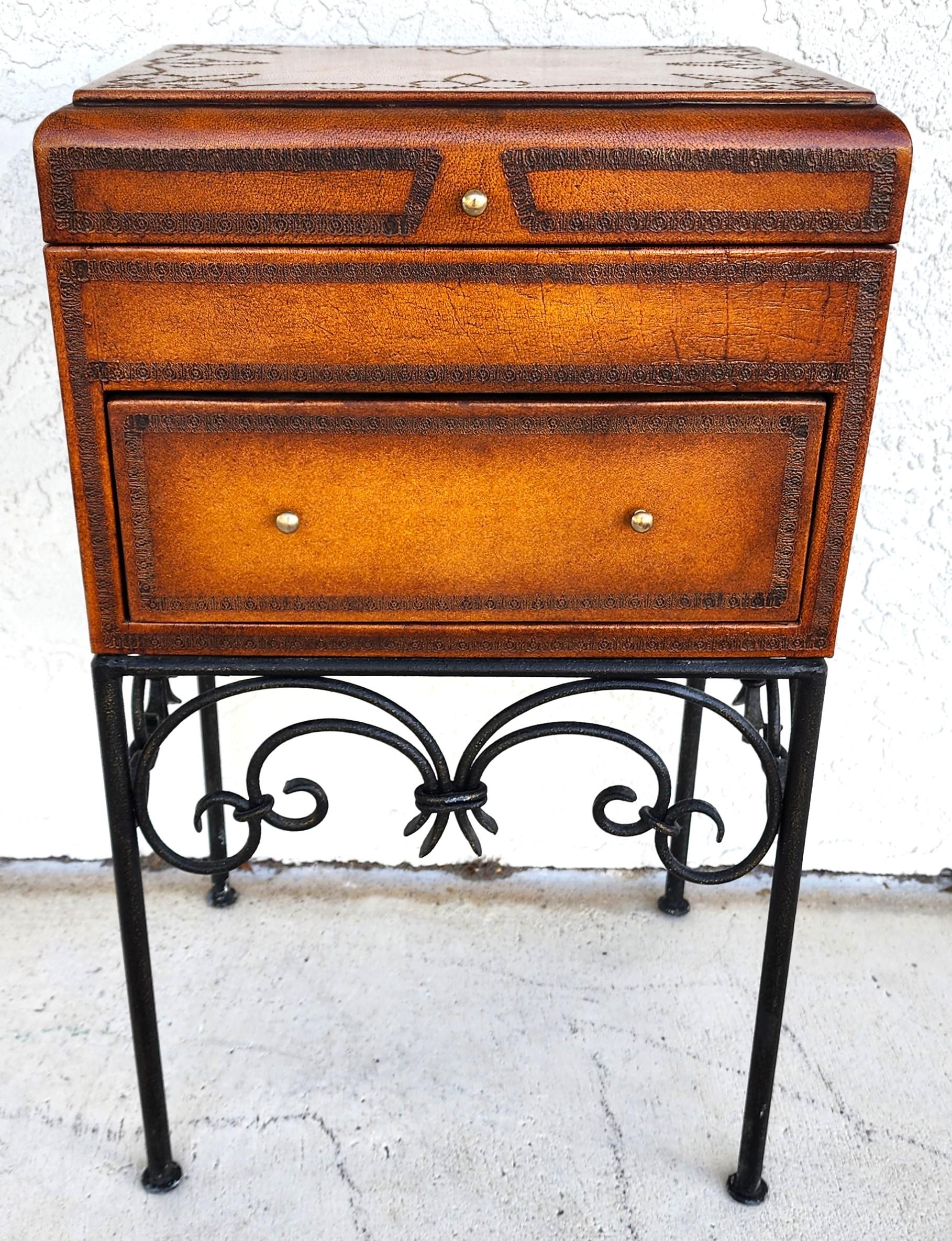 Late 20th Century Italian Box Table Leather Wrapped Wrought Iron For Sale