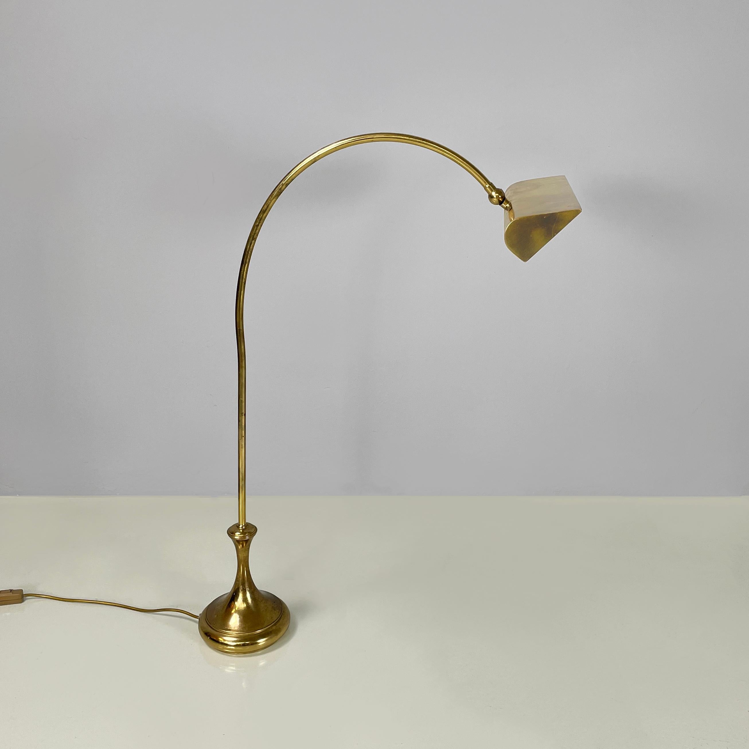 Lámpara italiana de mesa regulable de latón estilo lámpara ministerial, años 20 en Bueno estado para la venta en MIlano, IT