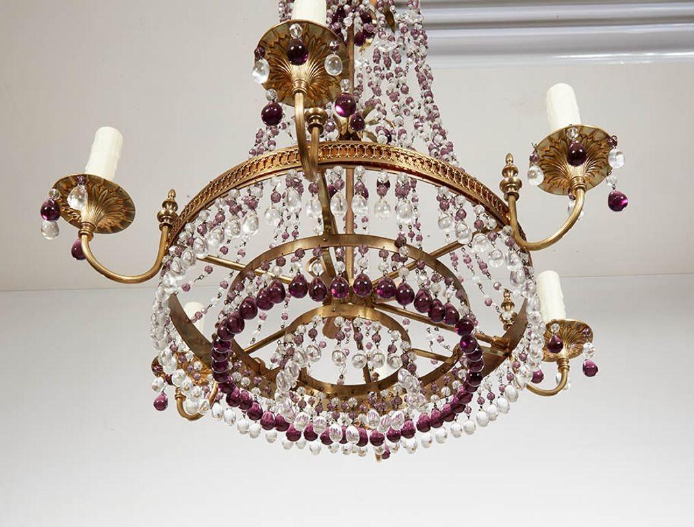 Italiano Lampadario a fascia in ottone e ametista in vendita