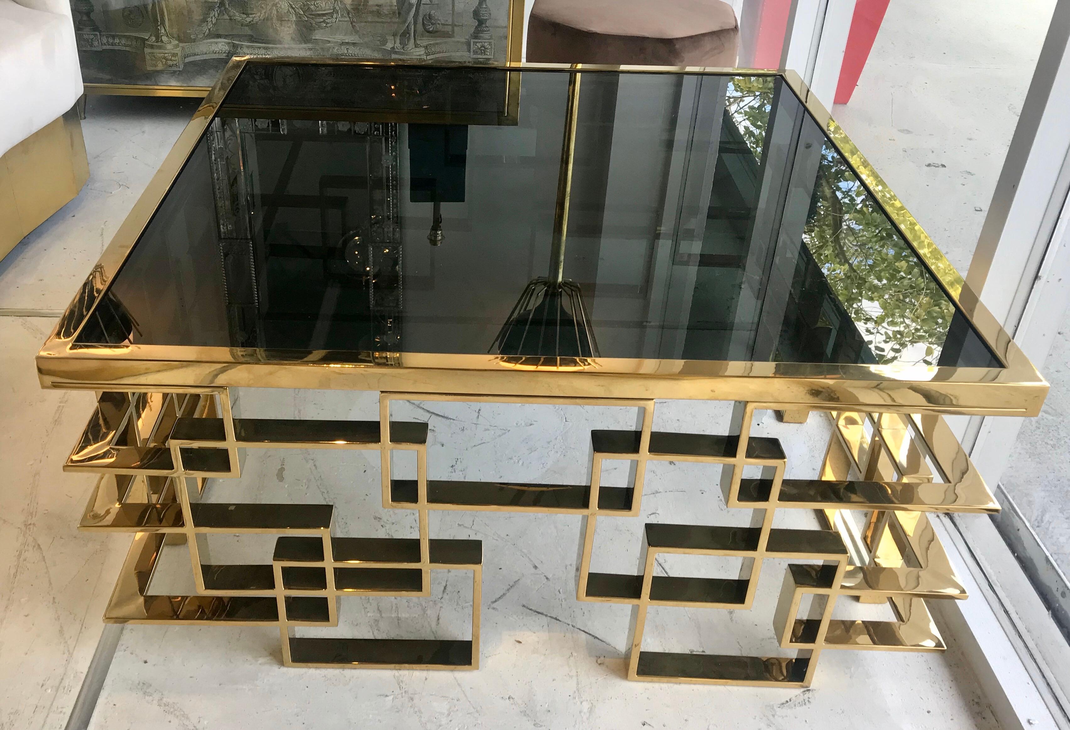 Italian Brass and Black Glass Cocktail Table In Good Condition For Sale In Miami, FL