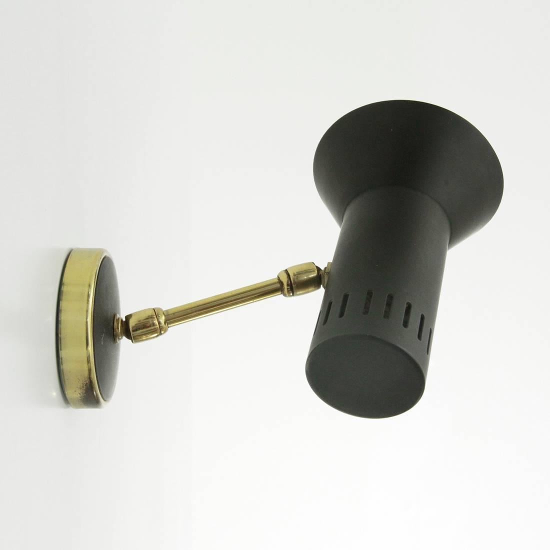Mid-20th Century Italian Brass and Black Painted Metal Sconce, 1950s