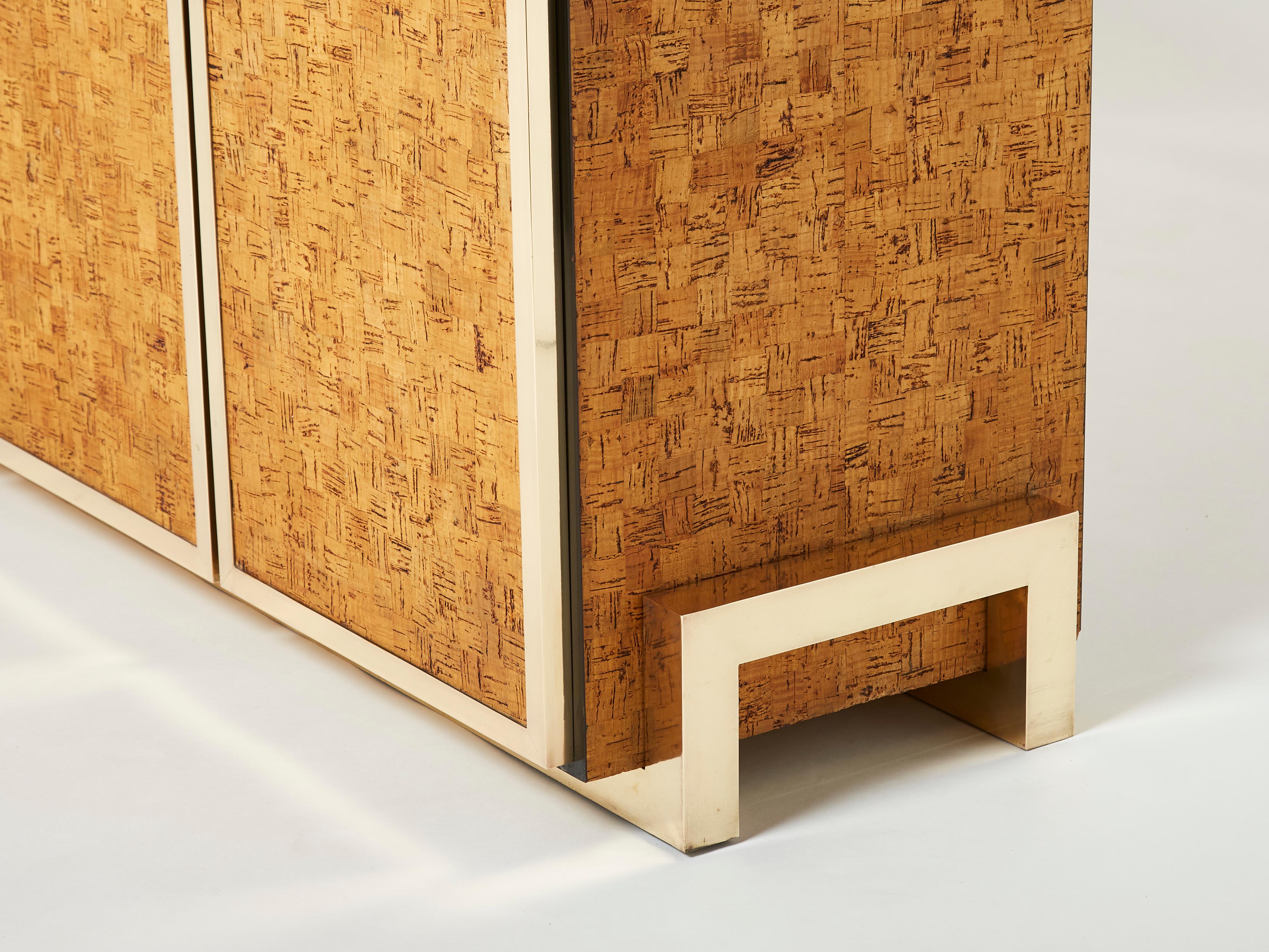 Credenza italiana in ottone e intarsio di sughero anni '70 in vendita 7