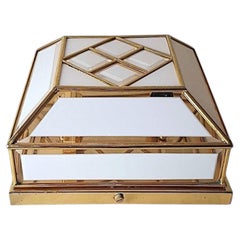 Lampada da soffitto a incasso in ottone italiano e vetro opalino satinato