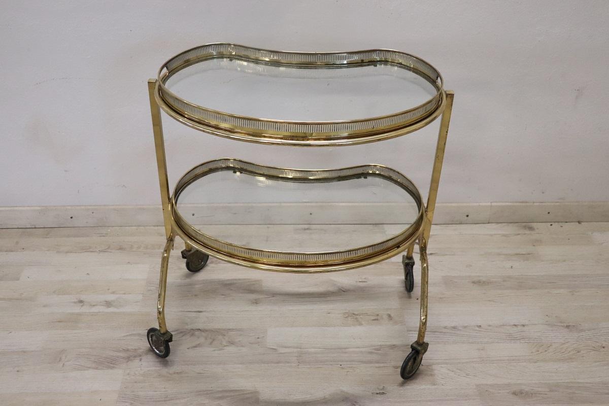 Italian Brass and Glass Bar Cart, 1980s Equipped with Tray For Sale 6