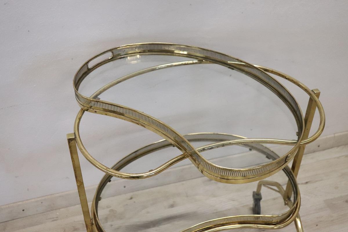 Italian Brass and Glass Bar Cart, 1980s Equipped with Tray For Sale 4