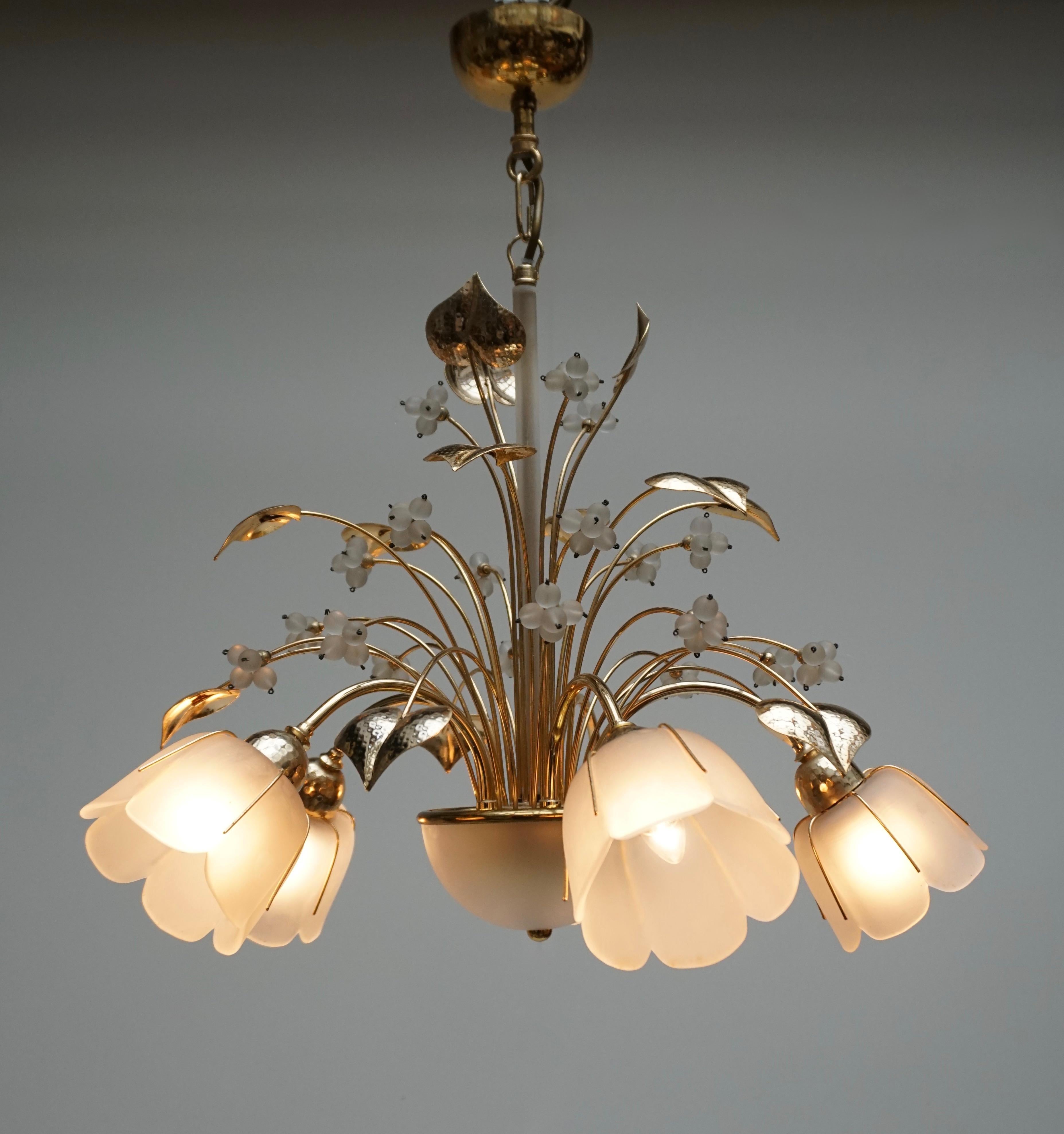 Italian Brass and Glass Chandelier In Good Condition For Sale In Antwerp, BE