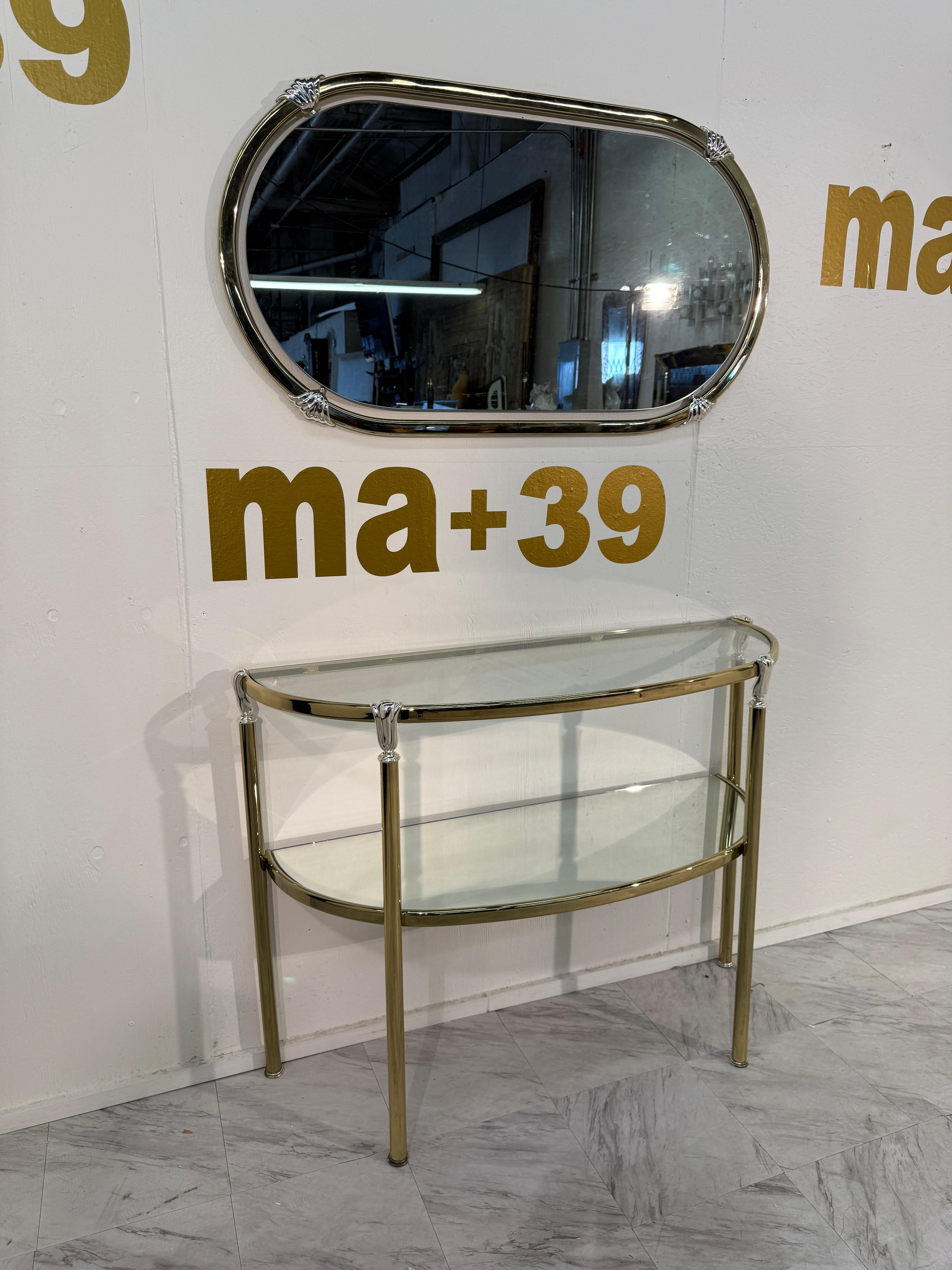 Consola italiana de latón y cristal con espejo a juego, años 70 Moderno en venta