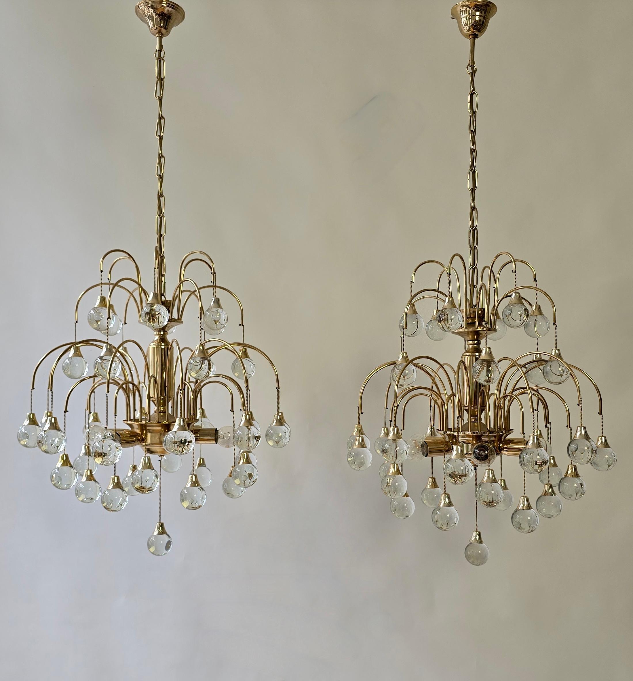 Italian Brass and Glass Drop Chandelier, Hollywood Regency Style – circa 1970 For Sale 2