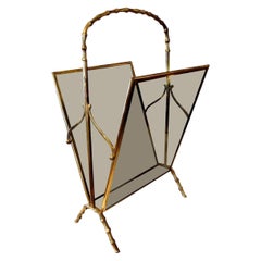 Porte-revues italien en laiton et verre inspiré par Gio Ponti