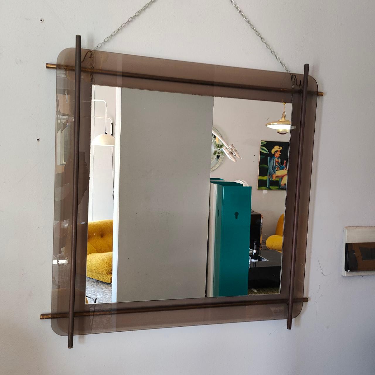 Italian brass and glass mirror by Renato Zevi for Metalarte, 1970s In Good Condition For Sale In Nicolosi, IT